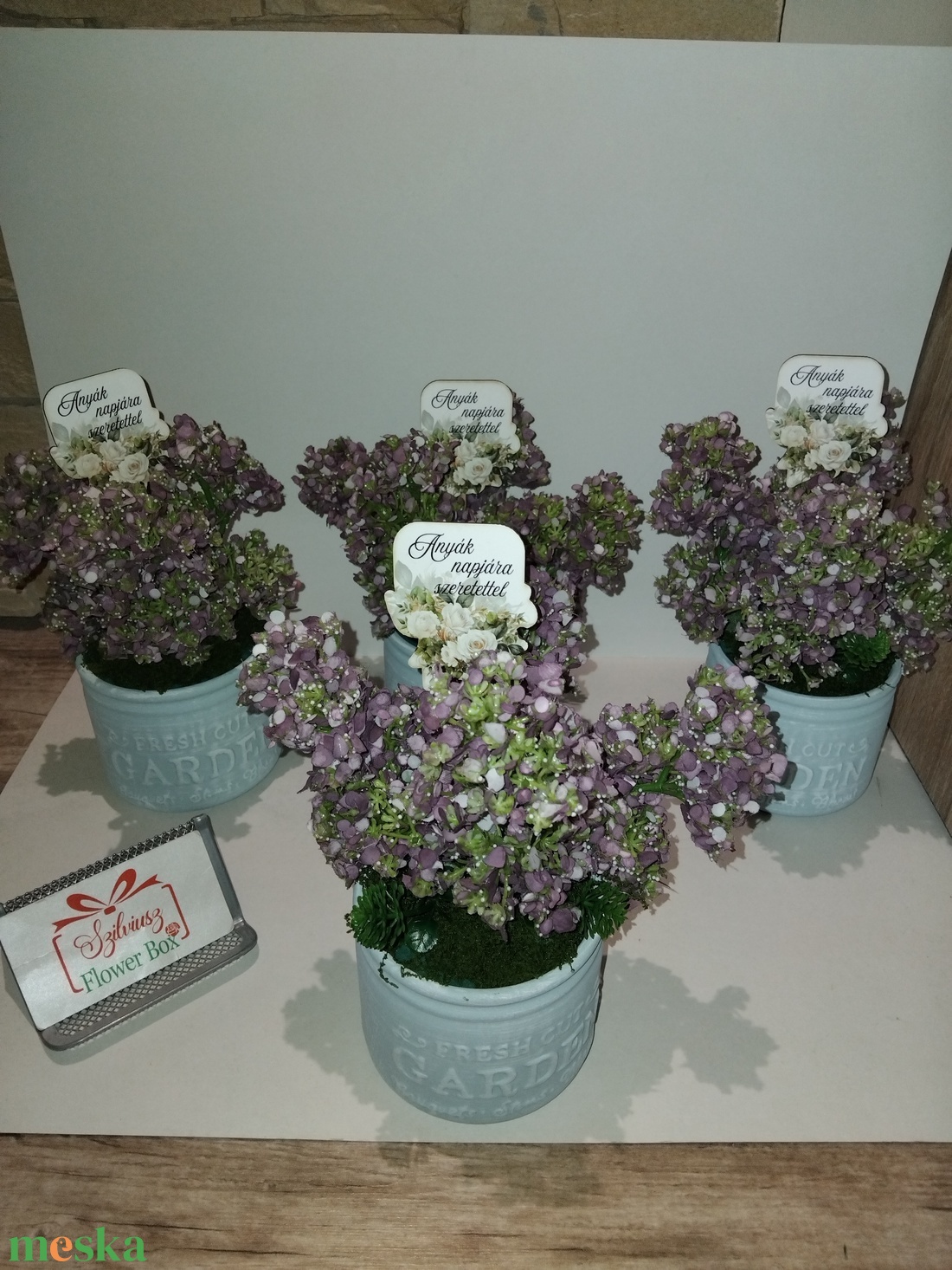 Élethű lila orgona kerámia kaspóban - otthon & életmód - dekoráció - asztal és polc dekoráció - asztaldísz - Meska.hu