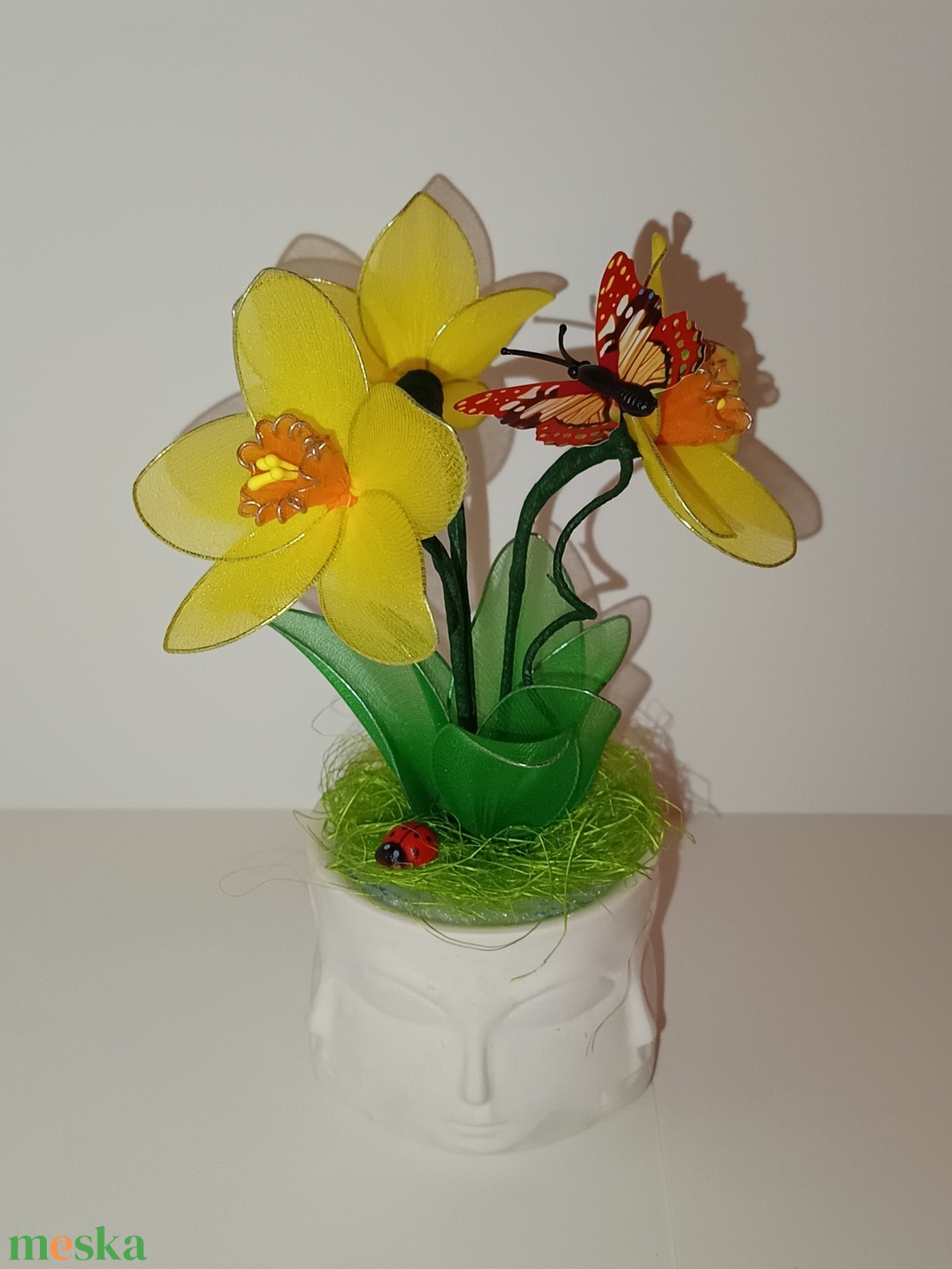 N�rcisz harisnyavir�g  - otthon & életmód - dekoráció - asztal és polc dekoráció - asztaldísz - Meska.hu