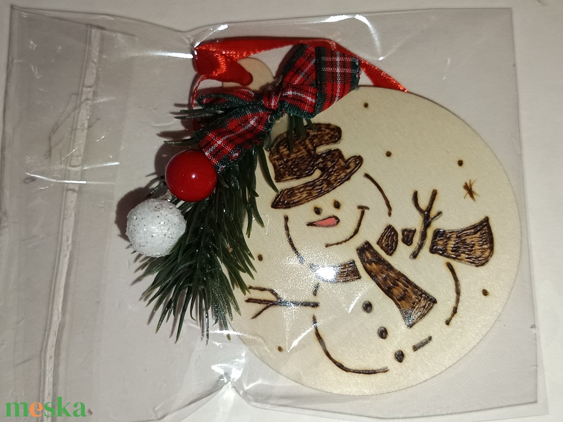 Egyedi karácsonyfa dísz pirogrf teknikval - karácsony - karácsonyi lakásdekoráció - karácsonyfadíszek - Meska.hu