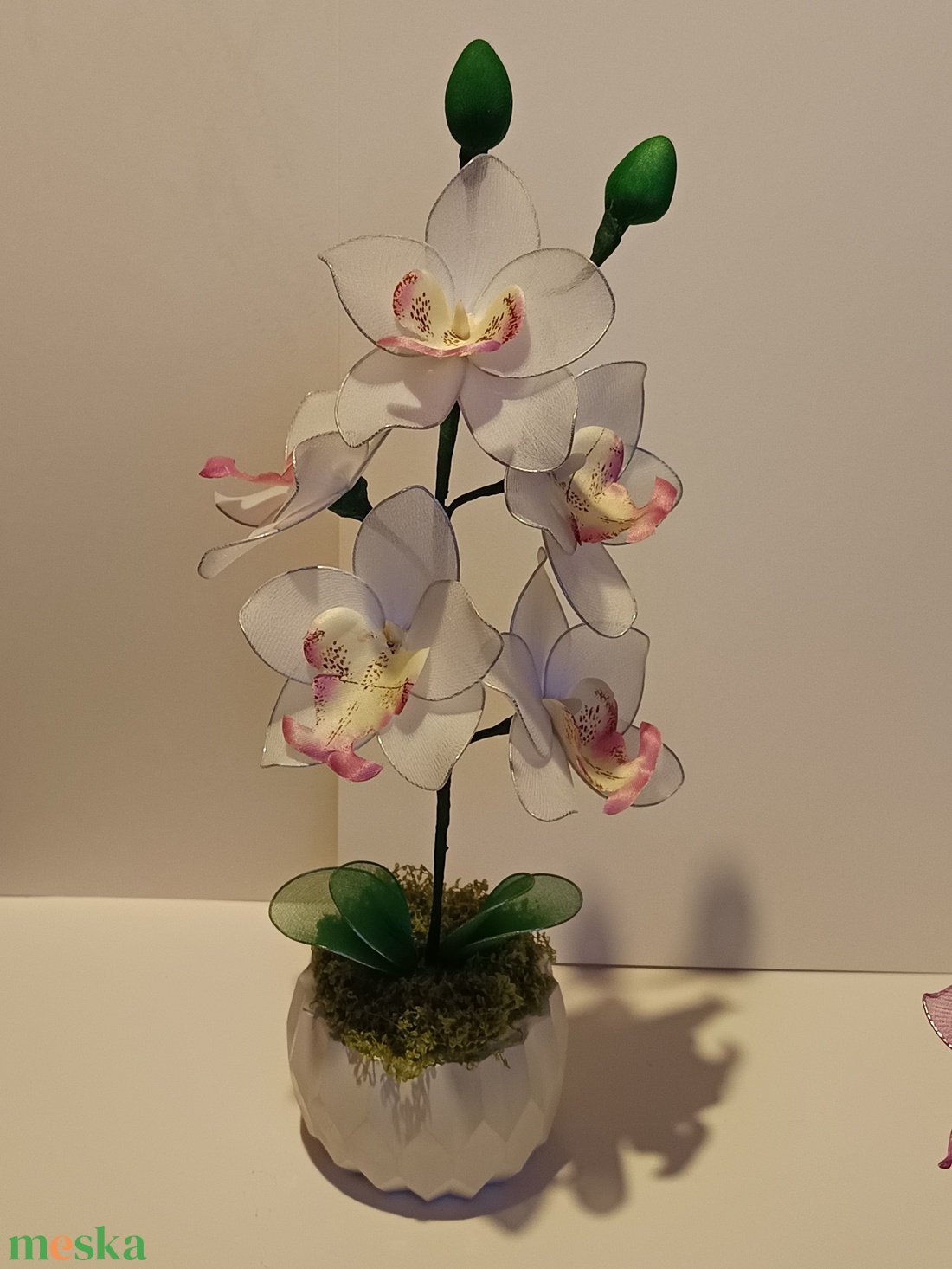 Orchidea harisnyavir�g  - otthon & életmód - dekoráció - asztal és polc dekoráció - asztaldísz - Meska.hu