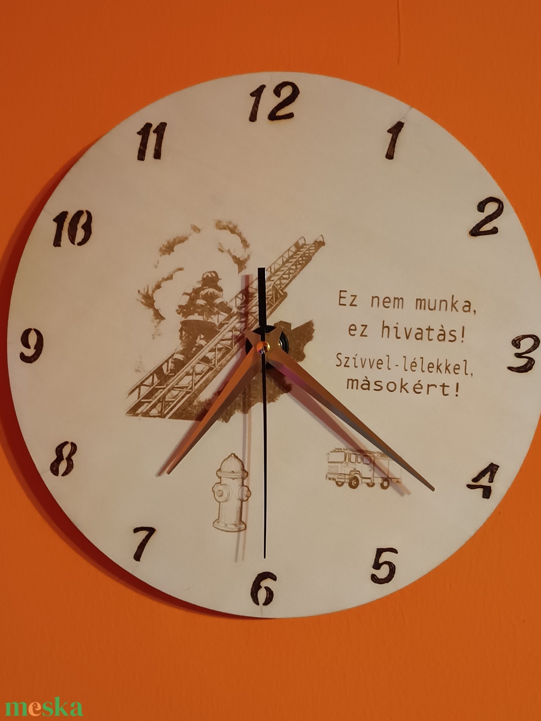 Lézergravírozott falióra 25 cm átmérőjű  - otthon & életmód - dekoráció - fali és függő dekoráció - falióra & óra - Meska.hu