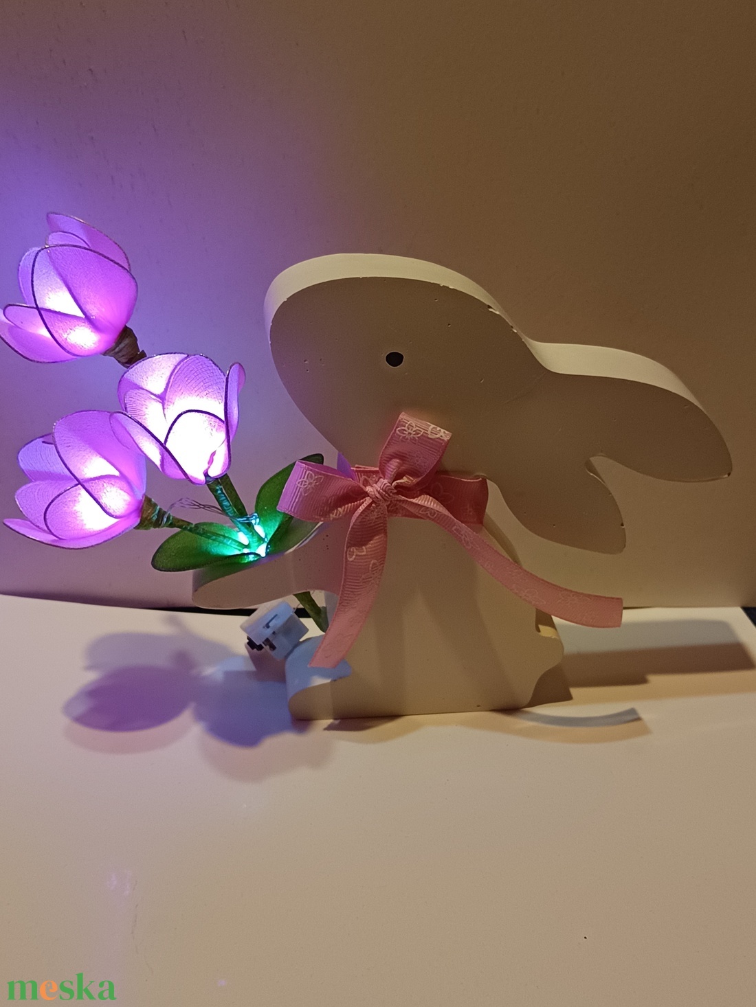 Ledes harisnyavir�g nyuszi kaspoban  - otthon & életmód - virágdekoráció - virágdíszek - asztali virágdísz - Meska.hu