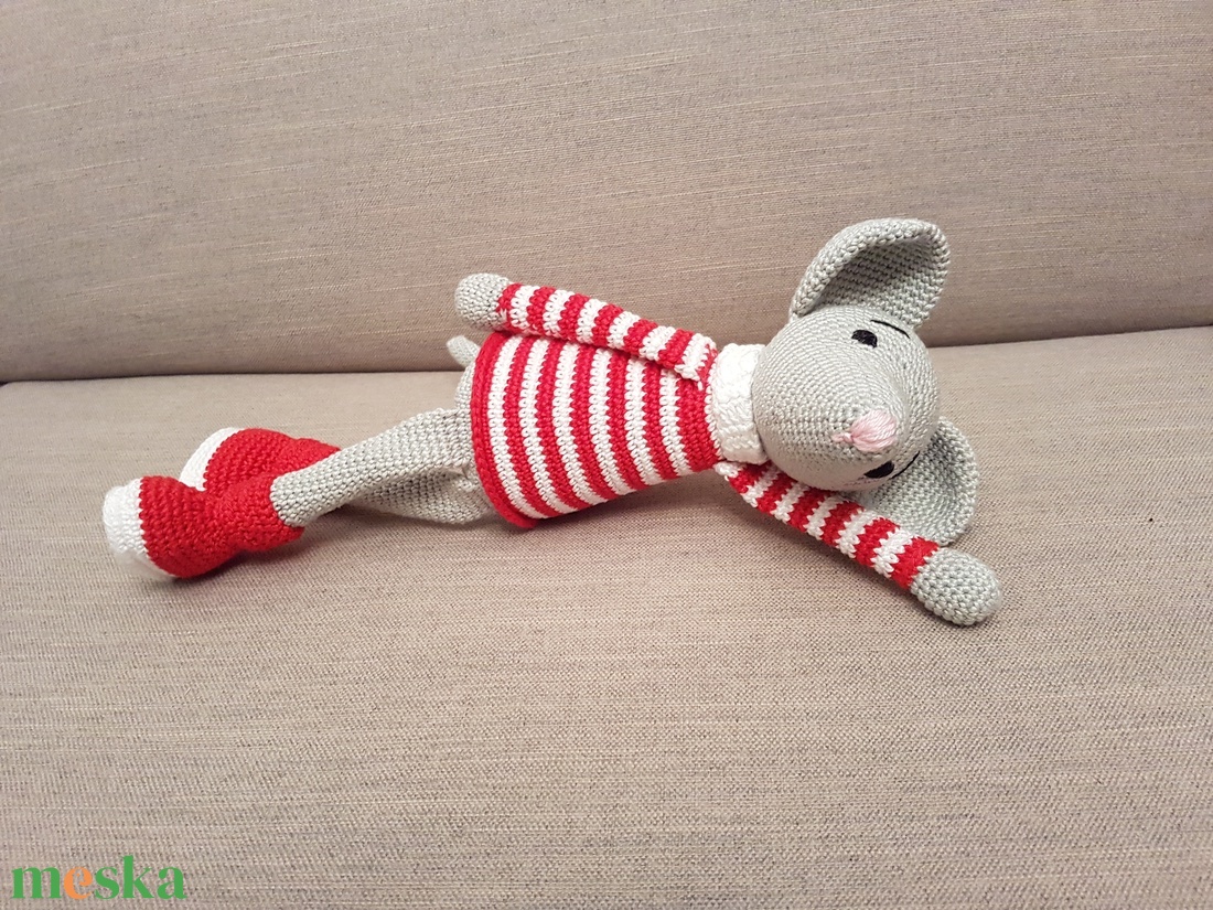 Amigurumi egérke, horgolt állatfigura - játék & sport - plüssállat & játékfigura - egér - Meska.hu Amigurumi egérke, horgolt állatfigura - játék & sport - plüssállat & játékfigura - egér - Meska.hu