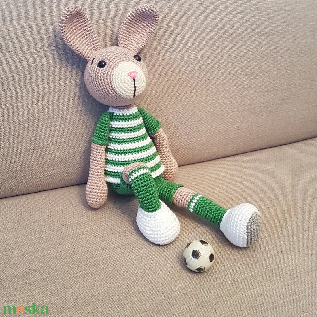 Focis nyuszi, horgolt amigurumi állatfigura - játék & sport - plüssállat & játékfigura - nyuszi - Meska.hu Focis nyuszi, horgolt amigurumi állatfigura - játék & sport - plüssállat & játékfigura - nyuszi - Meska.hu