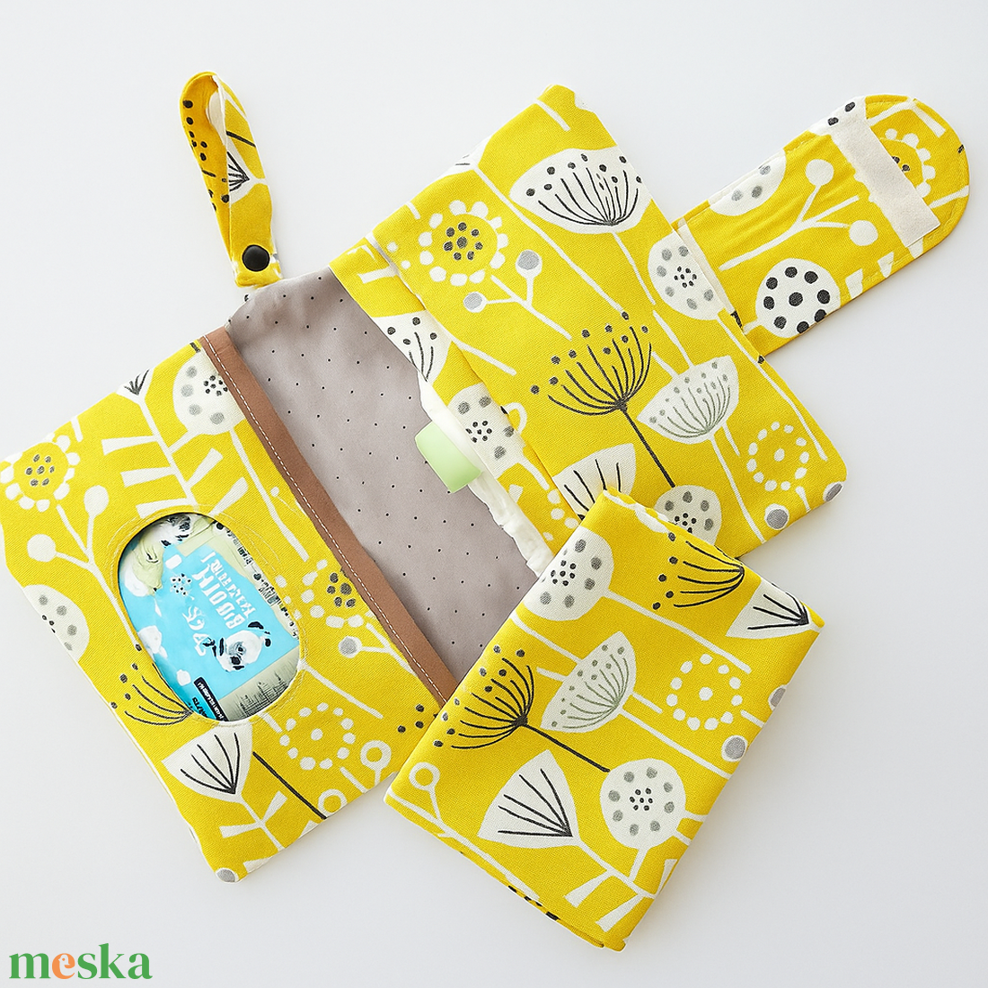 Pelenkatartó/pelenkázó neszeszer vízhatlan alátéttel - táska & tok - pelenkatáska - pelenkatartó tok - Meska.hu