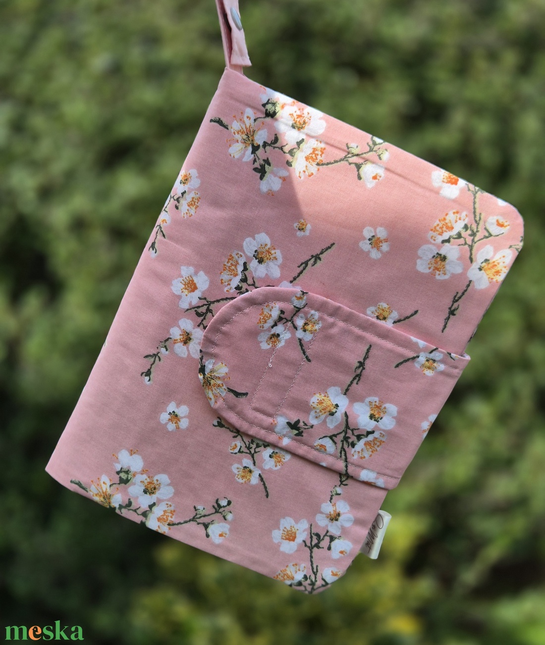 Pelenkázó neszeszer vízhatlan pelenkázó alátéttel - baba - mama - pelenkázó, babafürdető kellékek - pelenkázó neszeszer, pelenkatartó - Meska.hu