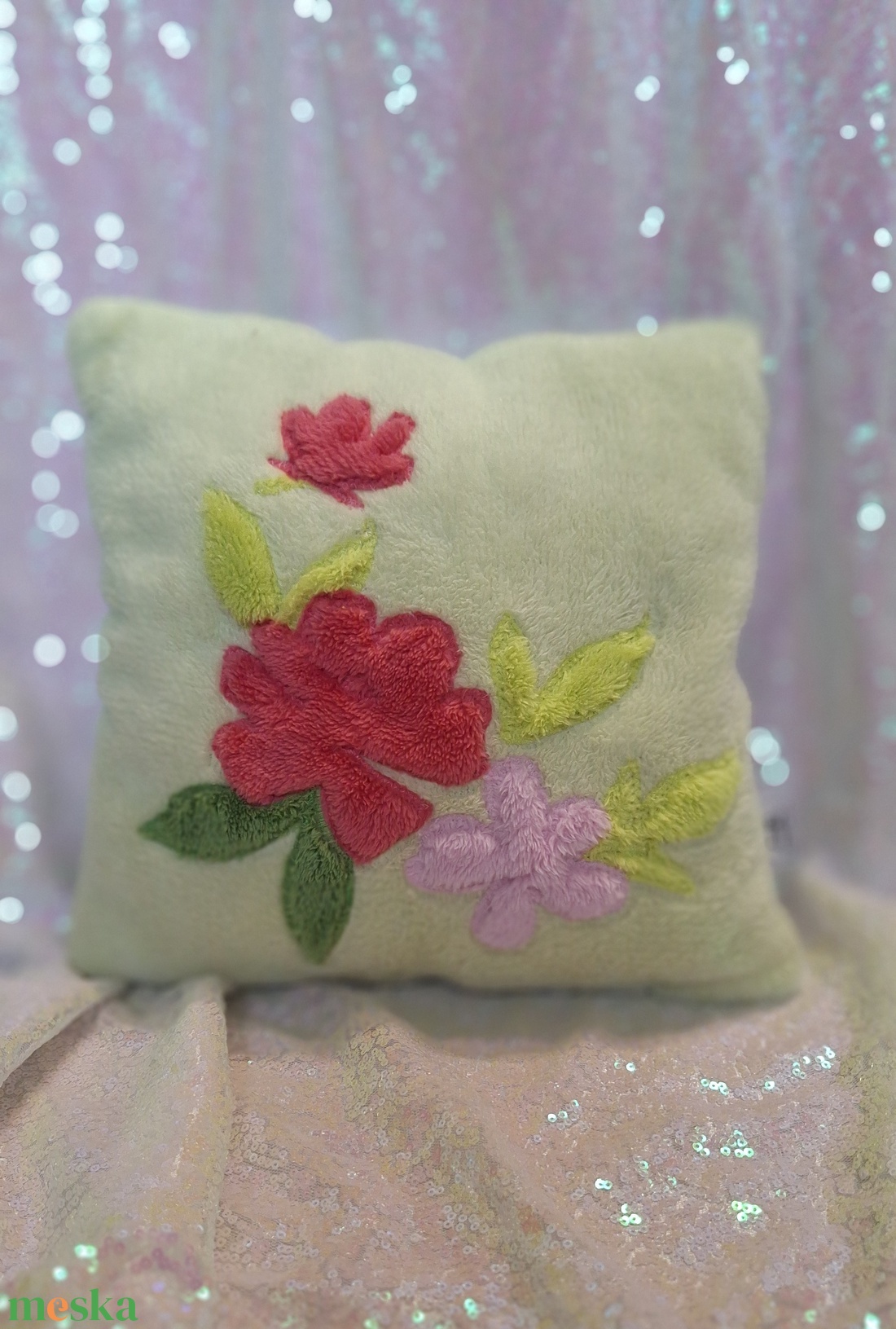 Tavaszi, anyáknapi virágos párna - otthon & életmód - lakástextil - párna & párnahuzat - díszpárna (belsővel együtt) - Meska.hu