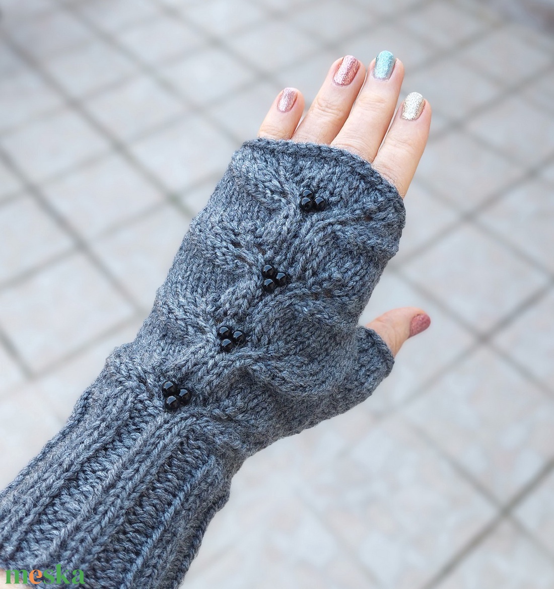 Gyöngyös ujj nélküli kötött kesztyű - ruha & divat - sál, sapka, kendő - kesztyű - Meska.hu