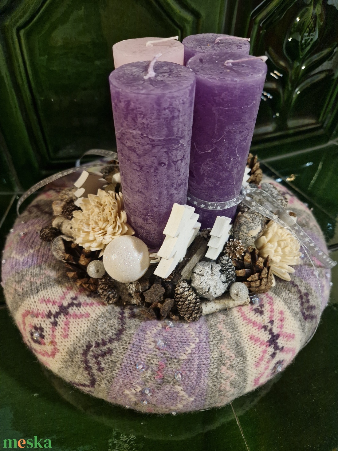 Adventi asztali dísz hagyományos színekben - karácsony - adventi díszek - adventi asztaldísz - Meska.hu