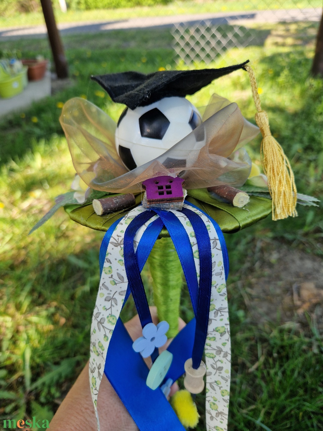 Focilabdás ballagási csokor - otthon & életmód - dekoráció - asztal és polc dekoráció - dekorációs tál, tartó - Meska.hu