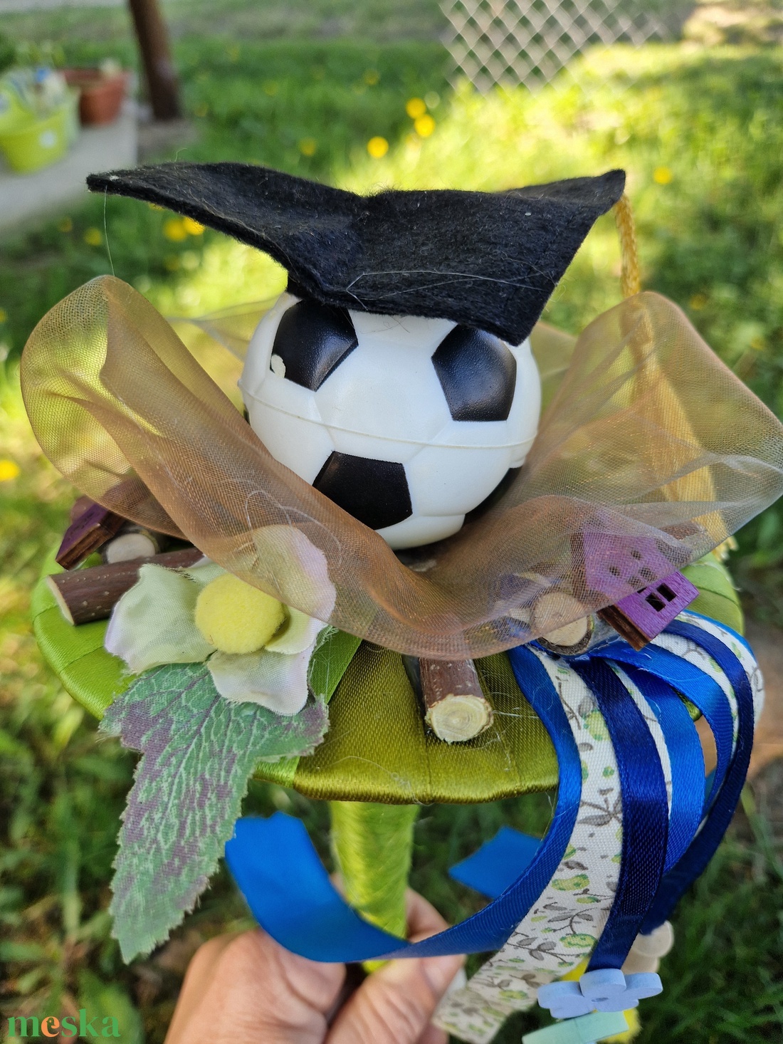 Focilabdás ballagási csokor - otthon & életmód - dekoráció - asztal és polc dekoráció - dekorációs tál, tartó - Meska.hu