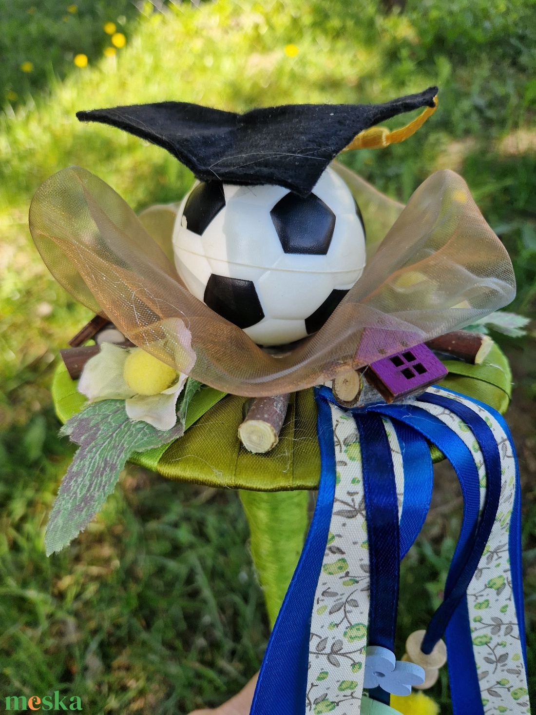 Focilabdás ballagási csokor - otthon & életmód - dekoráció - asztal és polc dekoráció - dekorációs tál, tartó - Meska.hu