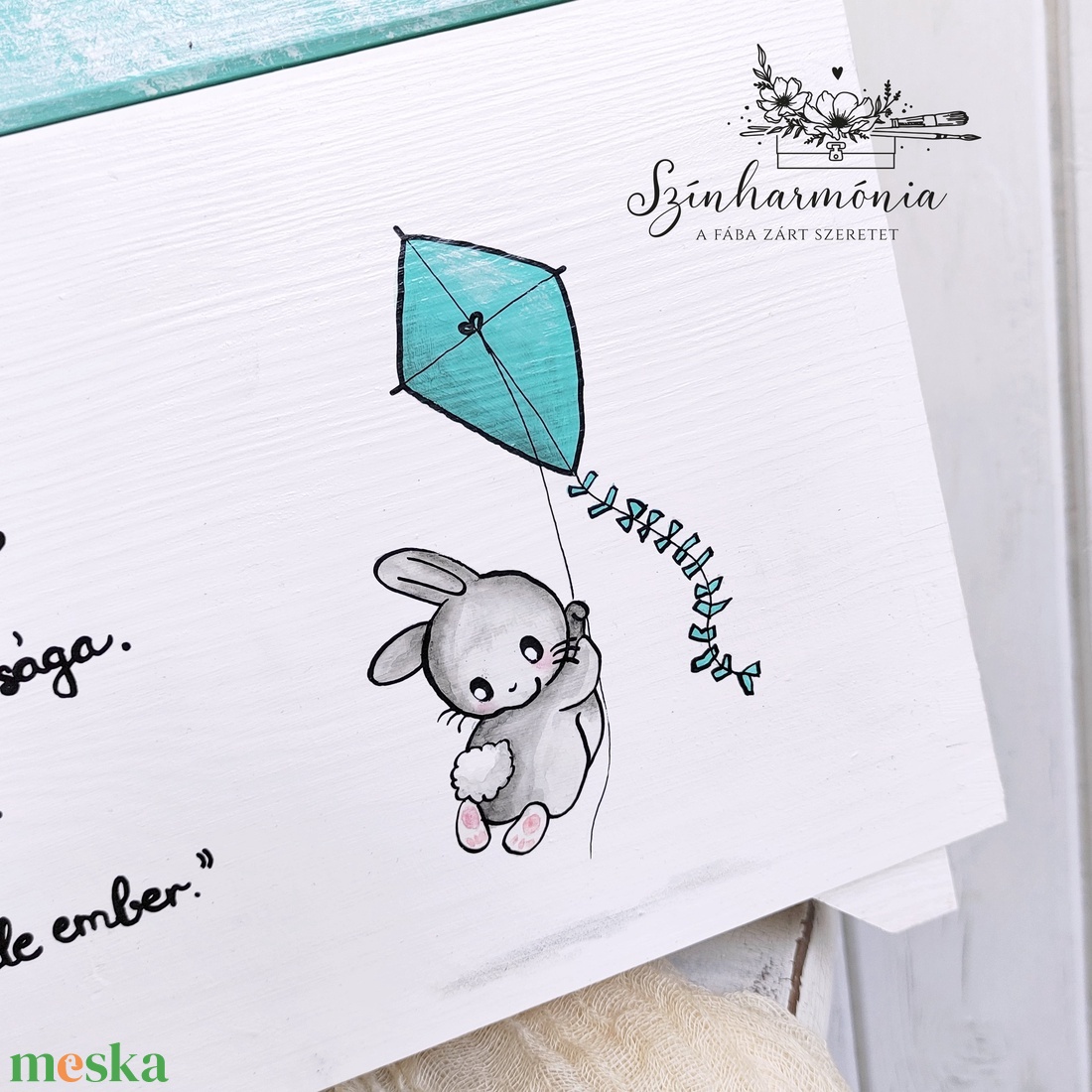 Emlékőrző faláda- Nyuszi sárkányrepülővel (névre szóló kincsesláda) - otthon & életmód - tárolás & rendszerezés - láda - Meska.hu