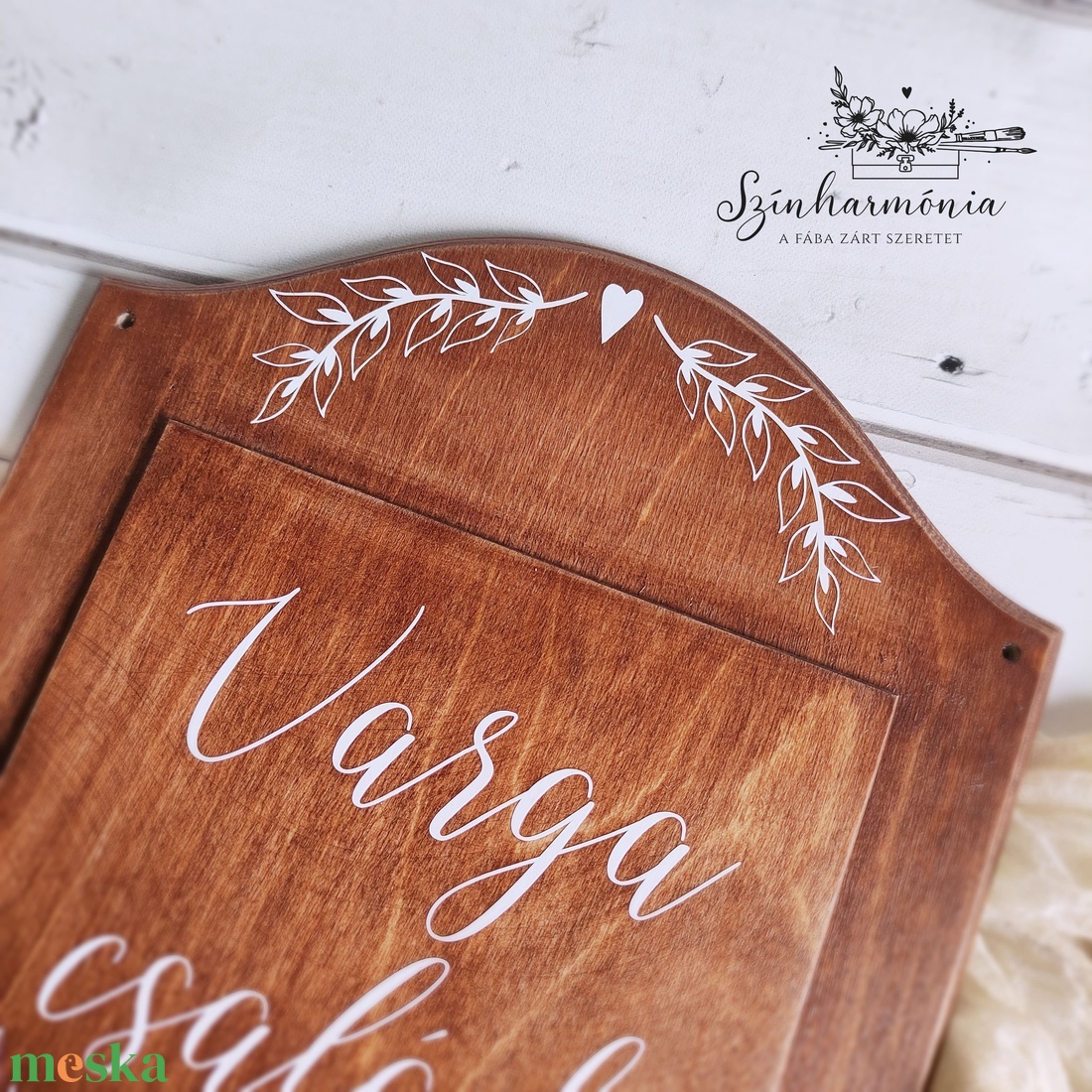 Fali kulcstartó tábla - Egyedi felirattal (barna) - otthon & életmód - dekoráció - fali és függő dekoráció - fali kulcstartó - Meska.hu