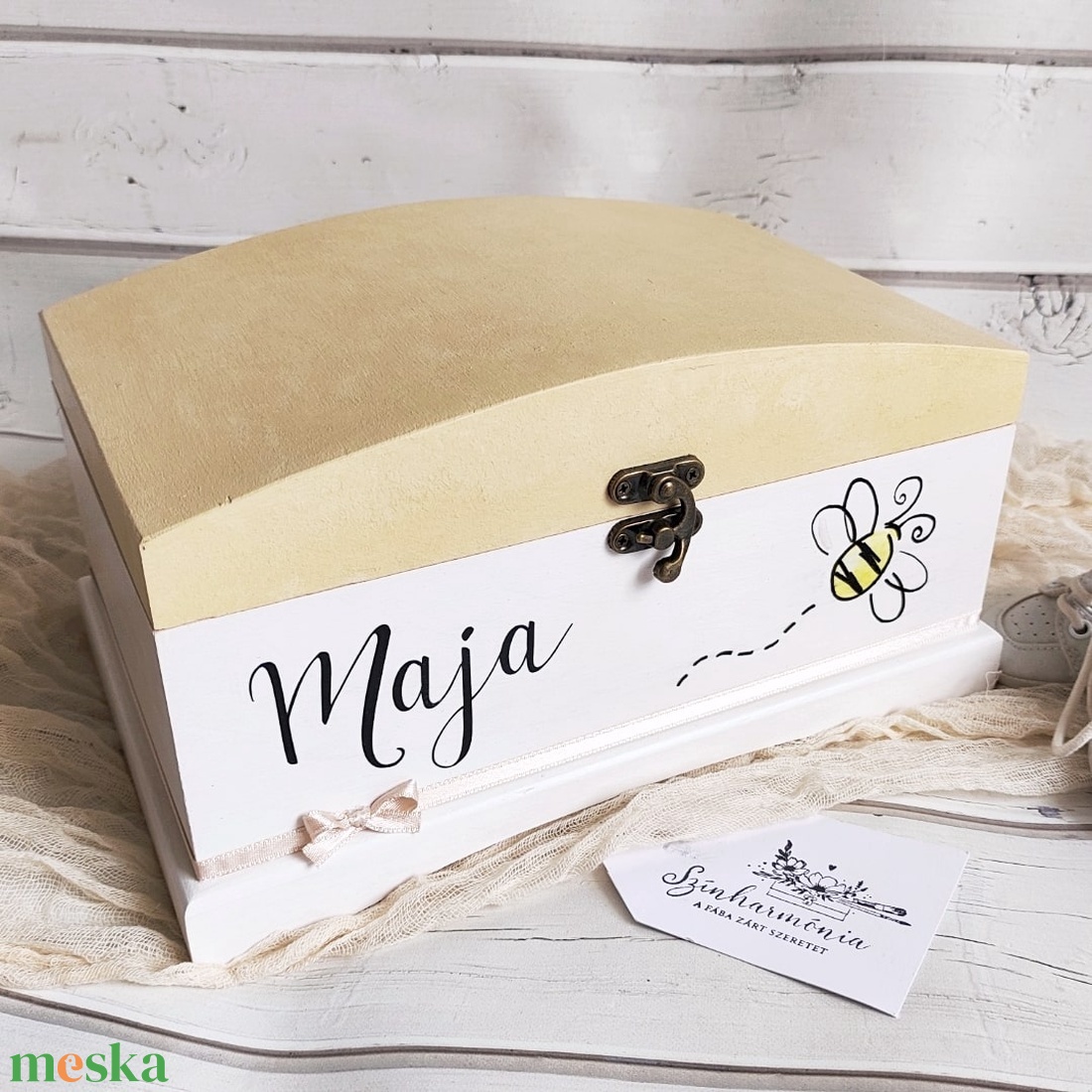Emlékőrző fadoboz - Kis méhecske (névre szóló kincses doboz) - otthon & életmód - tárolás & rendszerezés - doboz - Meska.hu