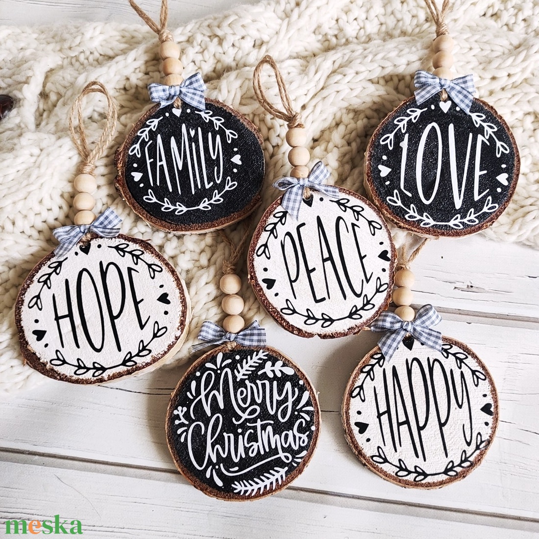 Karácsonyfadíszek csomagban - Fekete és fehér - karácsony - karácsonyi lakásdekoráció - karácsonyfadíszek - Meska.hu