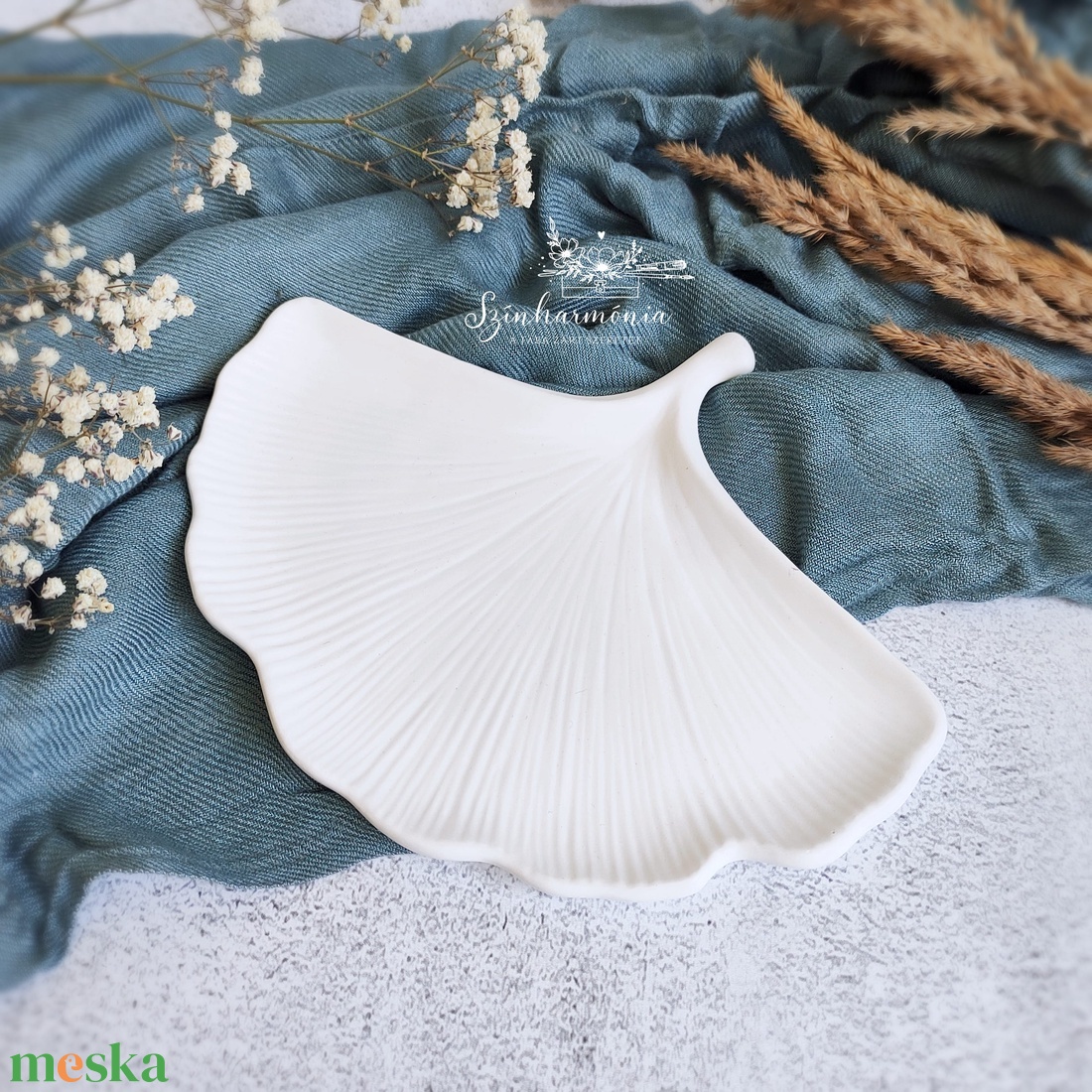 Ginkgo biloba levél - Ékszertartó tál - ékszer - ékszertartó - ékszertartó állvány - Meska.hu Ginkgo biloba levél - Ékszertartó tál - ékszer - ékszertartó - ékszertartó állvány - Meska.hu