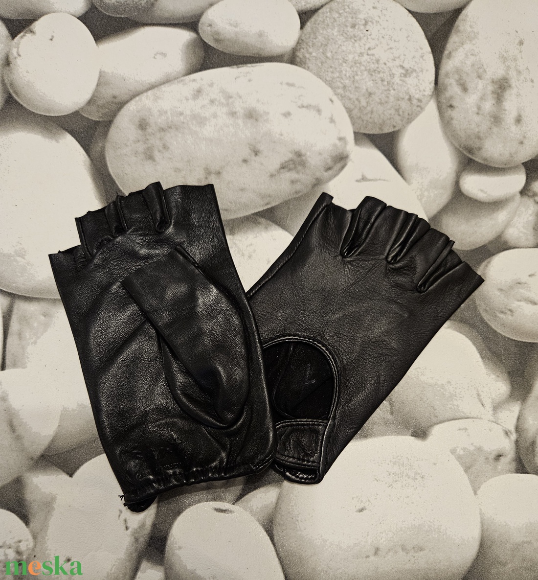 Fekete csonkaujjú autós - ruha & divat - sál, sapka, kendő - kesztyű - Meska.hu