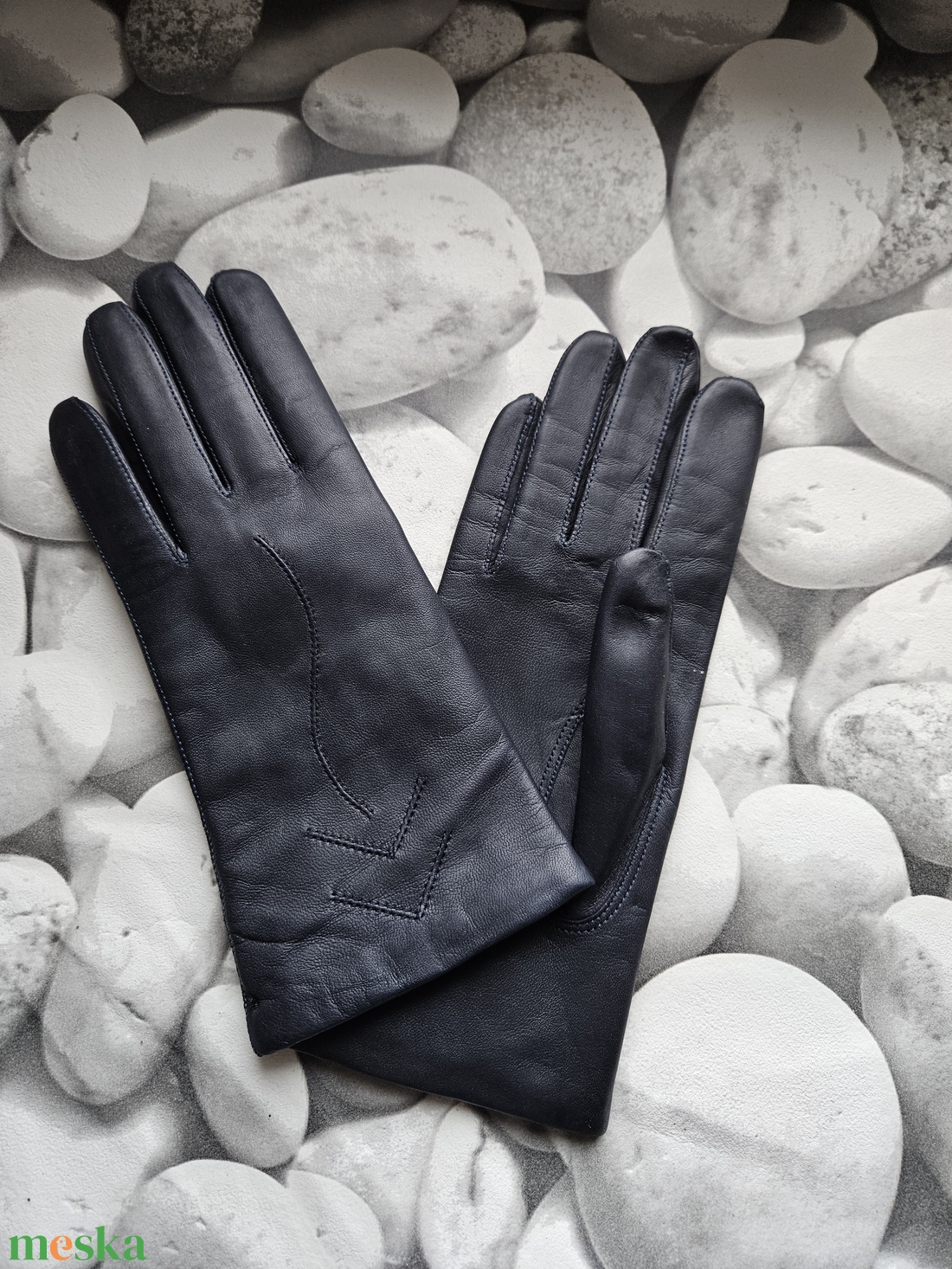 Sötét kék ,díszvarrott - ruha & divat - sál, sapka, kendő - kesztyű - Meska.hu