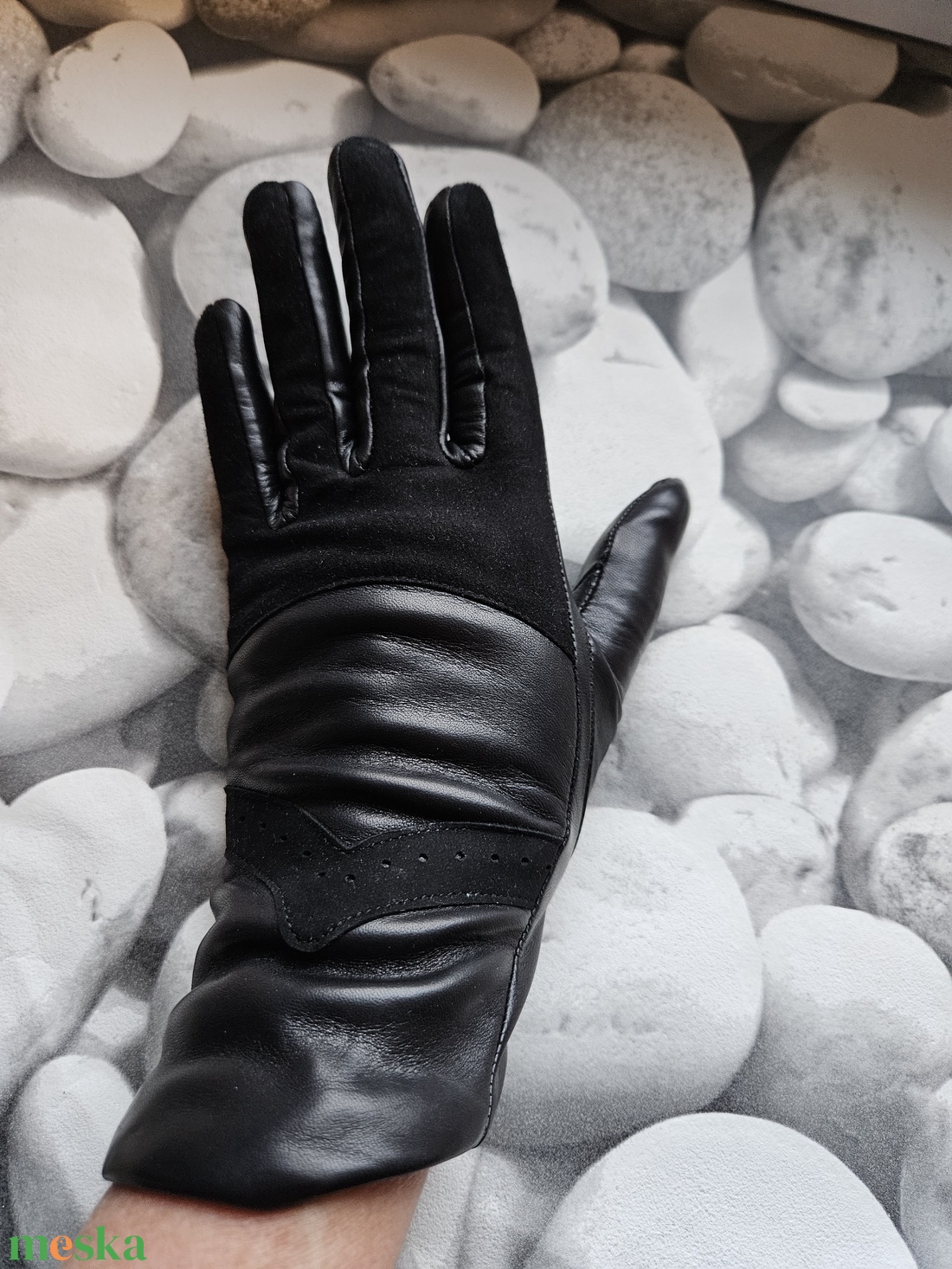 fekete, díszítéssel - ruha & divat - sál, sapka, kendő - kesztyű - Meska.hu