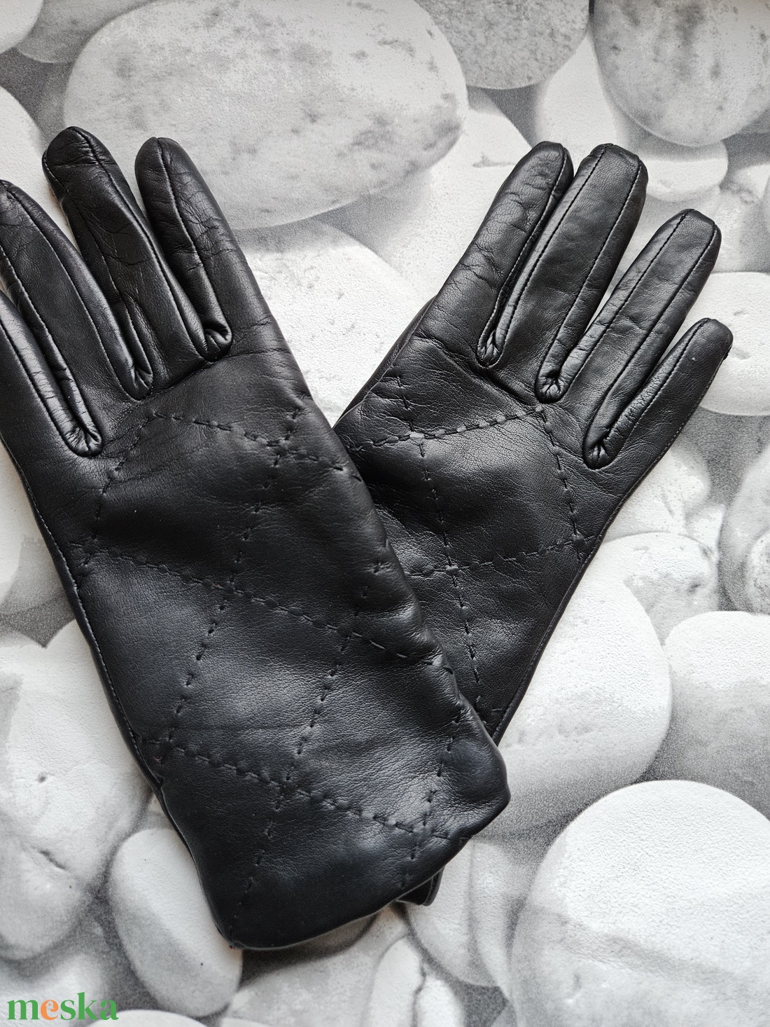 fekete, díszítéssel - ruha & divat - sál, sapka, kendő - kesztyű - Meska.hu