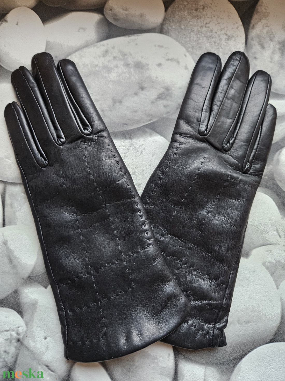 fekete, díszítéssel - ruha & divat - sál, sapka, kendő - kesztyű - Meska.hu