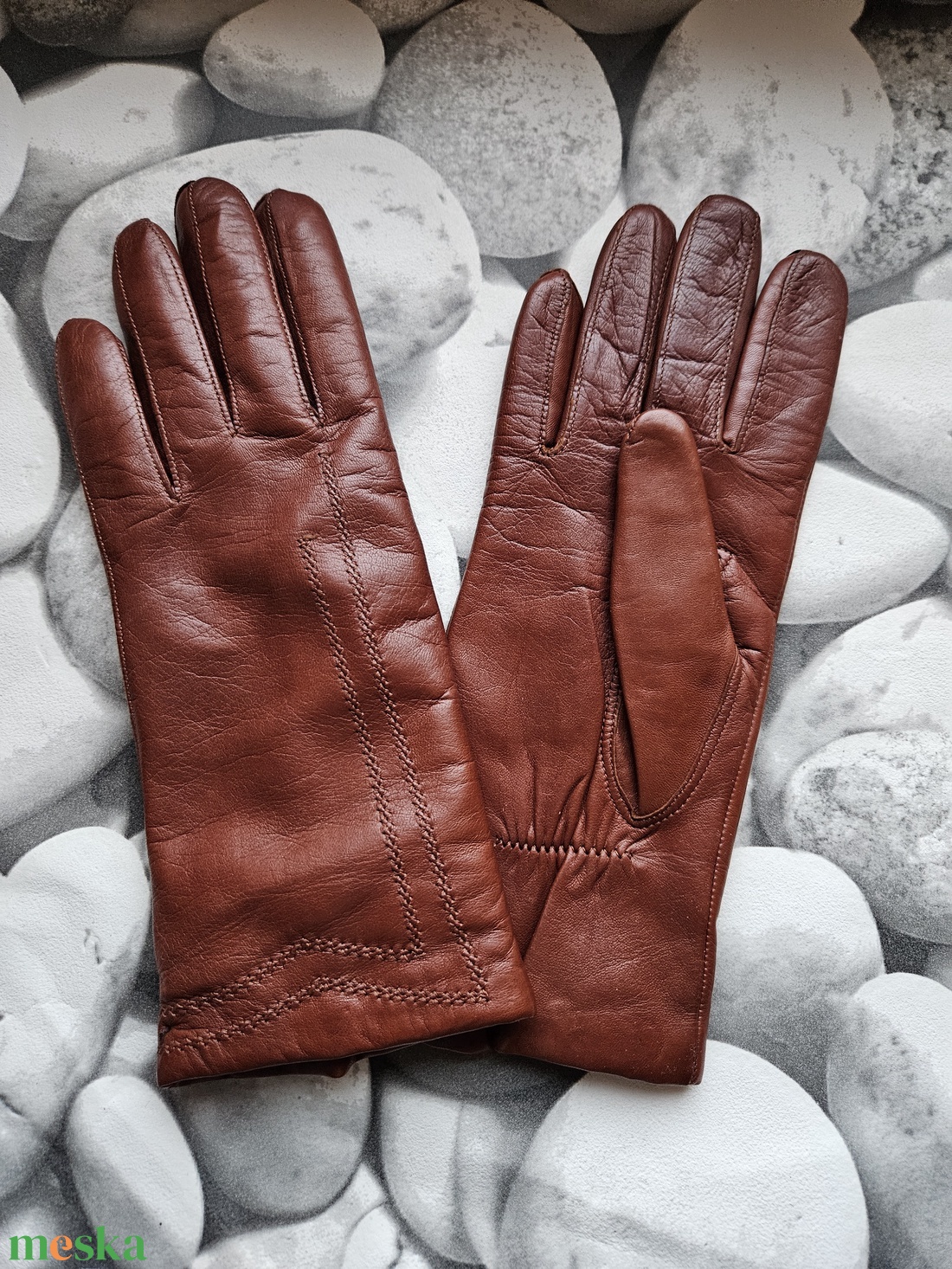 Konyak színű ,díszvarrott - ruha & divat - sál, sapka, kendő - kesztyű - Meska.hu