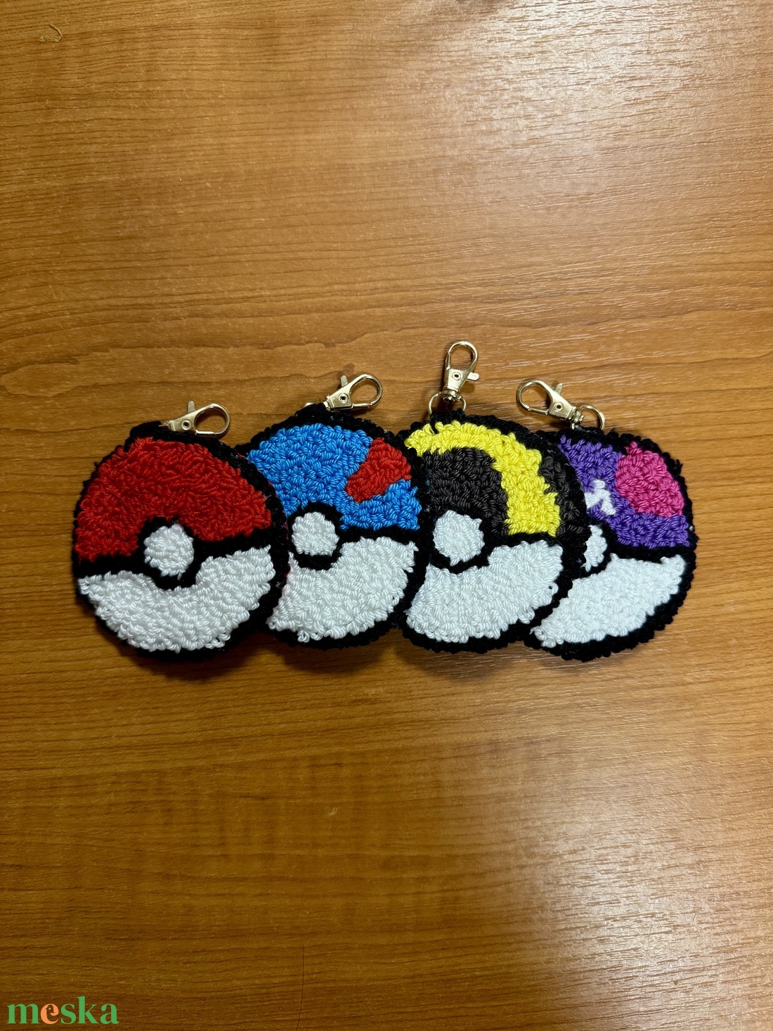 Pokémonos kulcstartó - ultra ball - táska & tok - kulcstartó & táskadísz - kulcstartó - Meska.hu