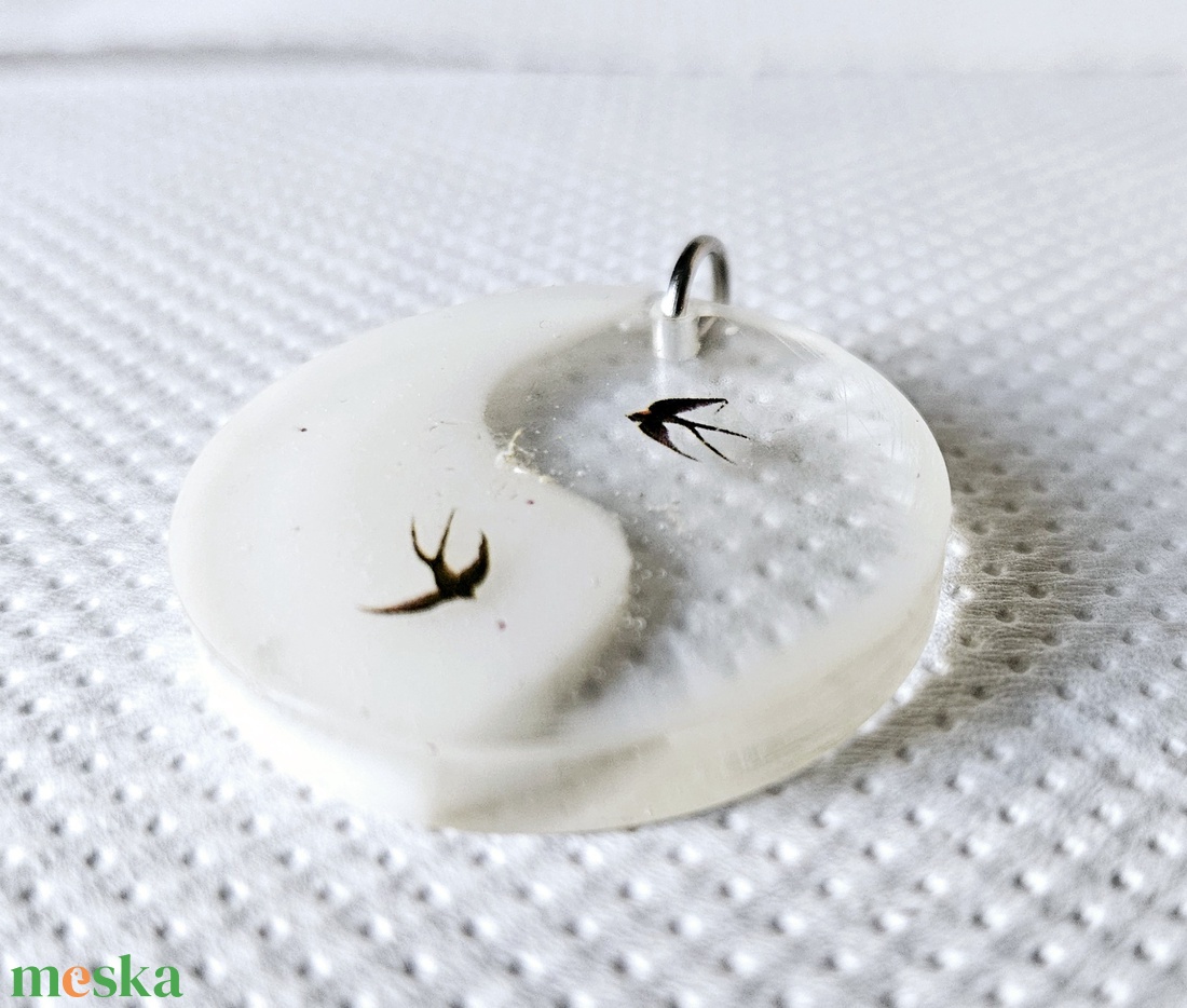 epoxy kör alakú jin jang medál - ékszer - nyaklánc - medál - Meska.hu