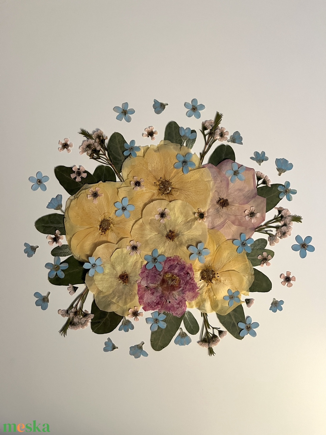 Csokor megörökítve préselt virágképként - esküvő - menyasszonyi- és dobócsokor - Meska.hu