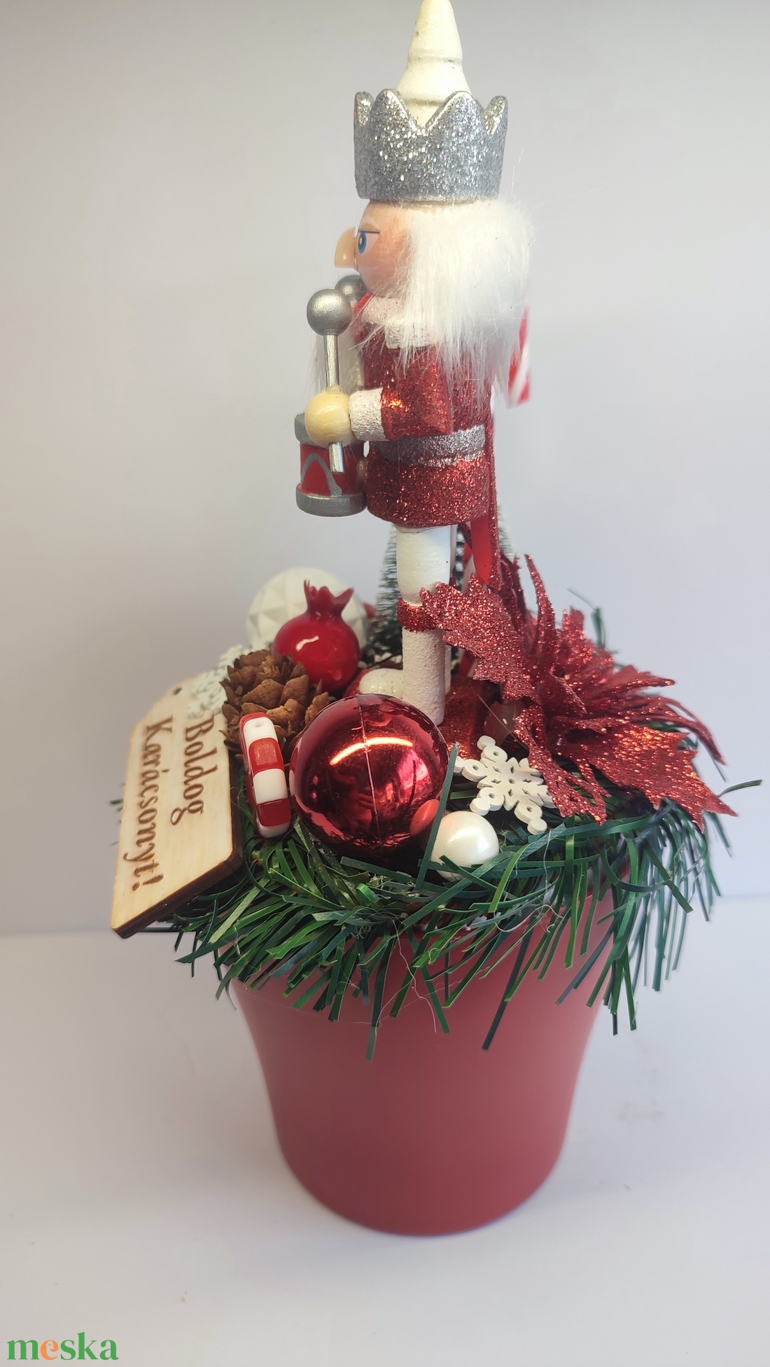 Karácsonyi dekoráció piros diótörős - otthon & életmód - dekoráció - asztal és polc dekoráció - asztaldísz - Meska.hu