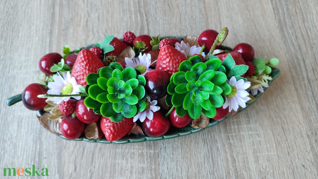 Vidám bogyós asztaldísz � természetközeli hangulatban - otthon & életmód - dekoráció - asztal és polc dekoráció - asztaldísz - Meska.hu