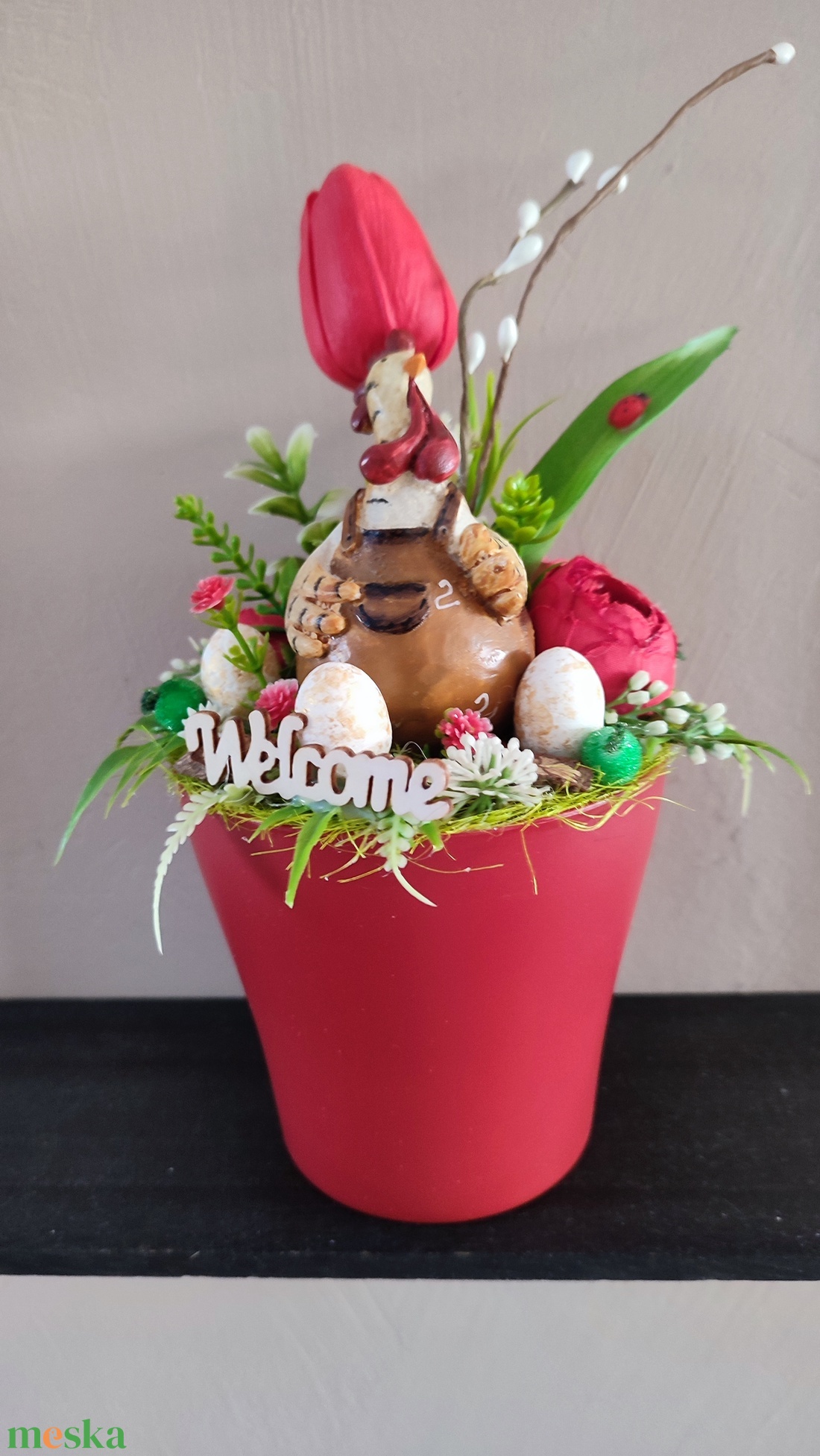 Tyúkanyó tavaszi kertje, húsvéti kaspós dísz - otthon & életmód - virágdekoráció - virágdíszek - virágdísz kaspóban - Meska.hu