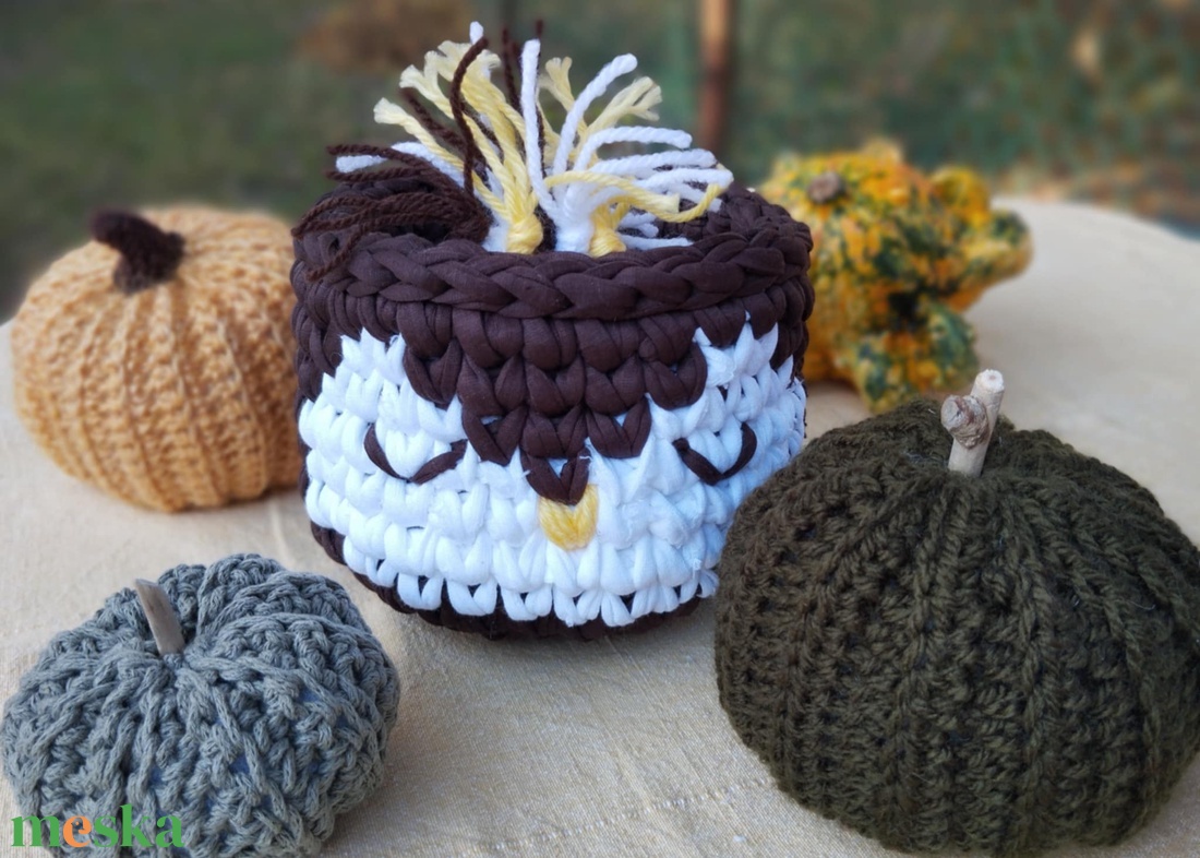 Horgolt tartó - otthon & életmód - dekoráció - asztal és polc dekoráció - horgolt & csipketerítő - Meska.hu