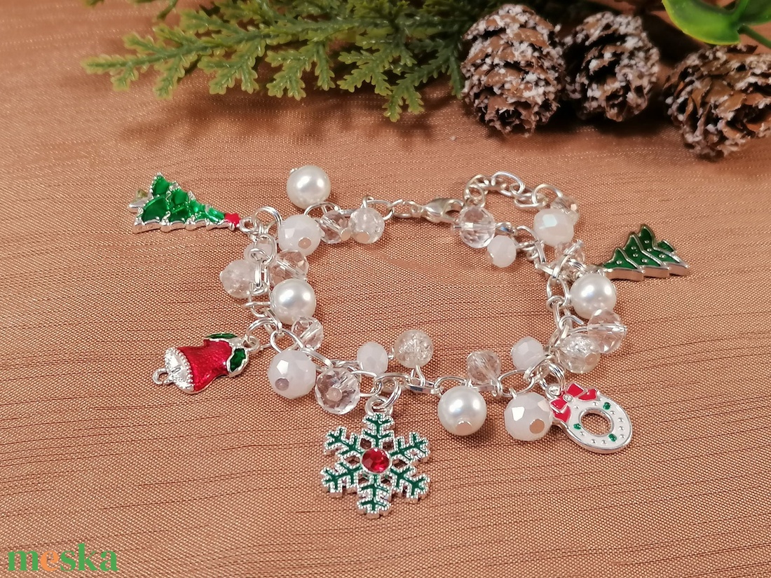 Karácsonyi csiszi karkötő - ékszer - karkötő - charm karkötő - Meska.hu