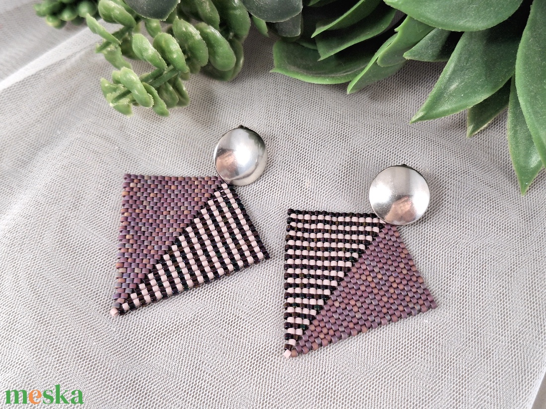 Prizma fülbevaló - mályva  - ékszer - fülbevaló - lógó fülbevaló - Meska.hu