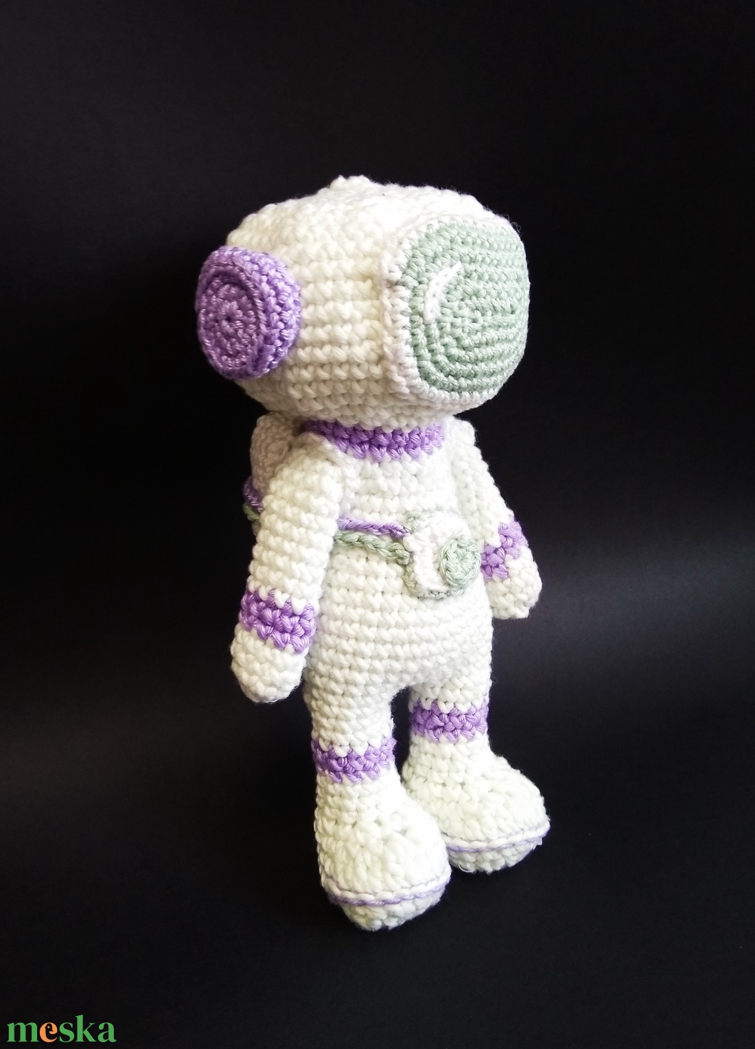 Sötétben sozforeszkálós horgolt űrhajós - játék & sport - plüssállat & játékfigura - ember - Meska.hu