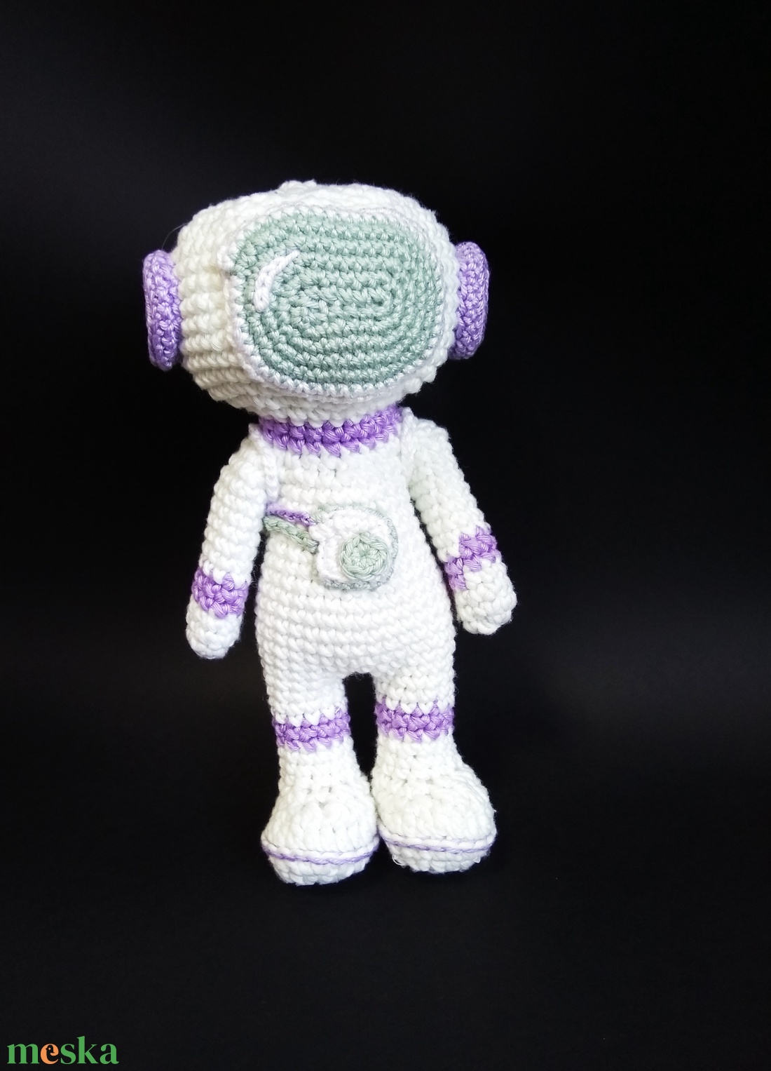 Sötétben sozforeszkálós horgolt űrhajós - játék & sport - plüssállat & játékfigura - ember - Meska.hu