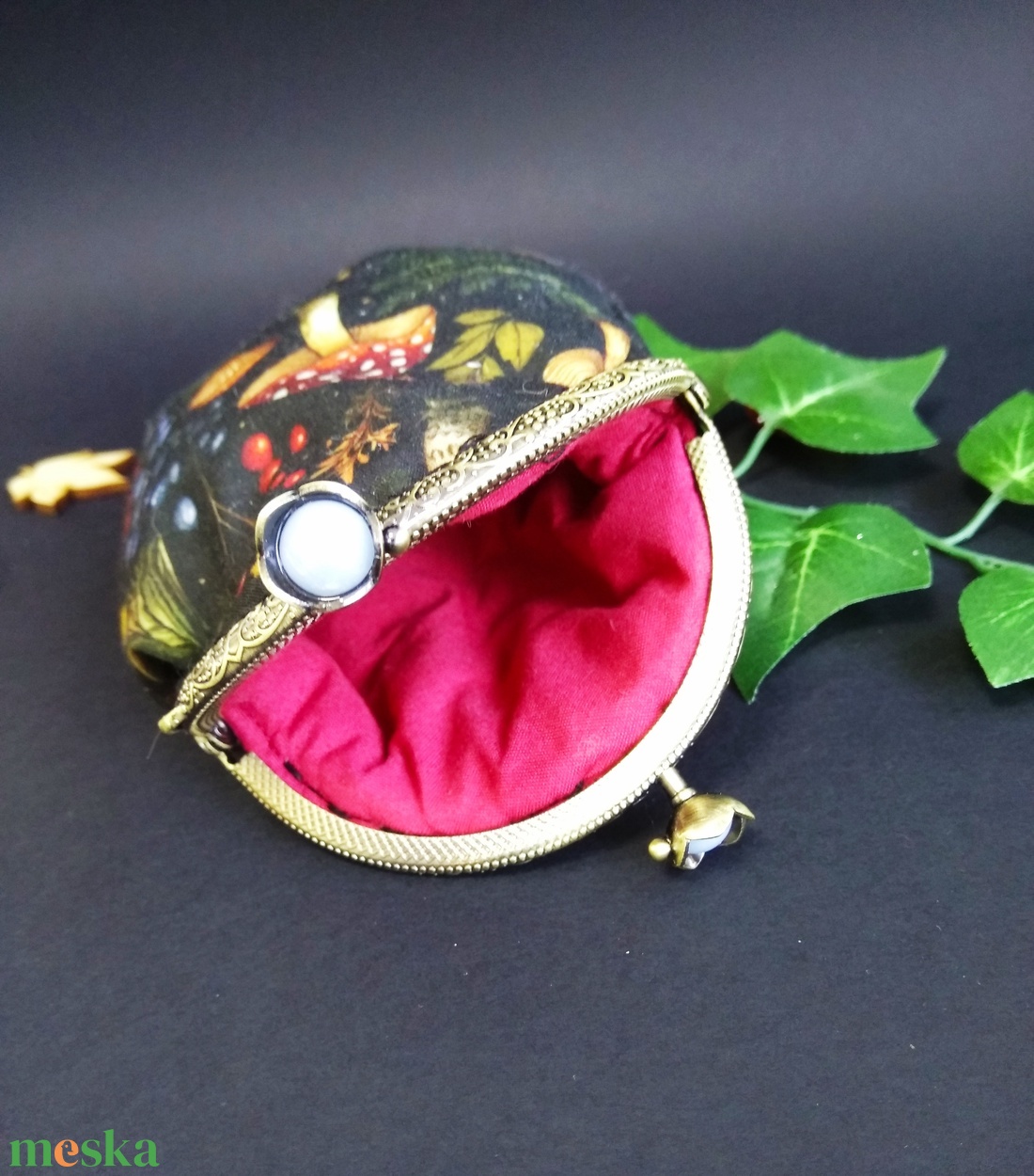 Egyedi kézzel készített kapcsos tárca-erdei hangulatban - táska & tok - pénztárca & más tok - pénztárca - női pénztárca - Meska.hu