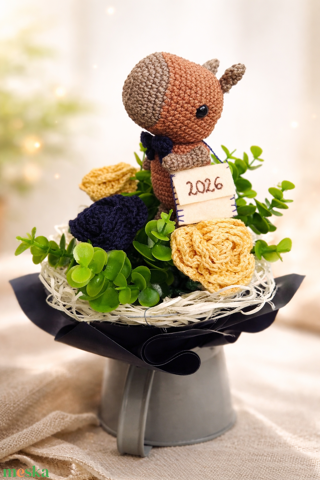 Horgolt ballagási capybara csokor- horgolt virágokkal, egyedi kézműves ajándék - otthon & életmód - virágdekoráció - virágok - virágcsokor - Meska.hu