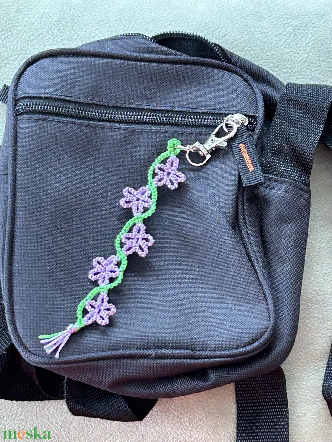 Virágfüzér táskadísz - táska & tok - kulcstartó & táskadísz - táskadísz - Meska.hu