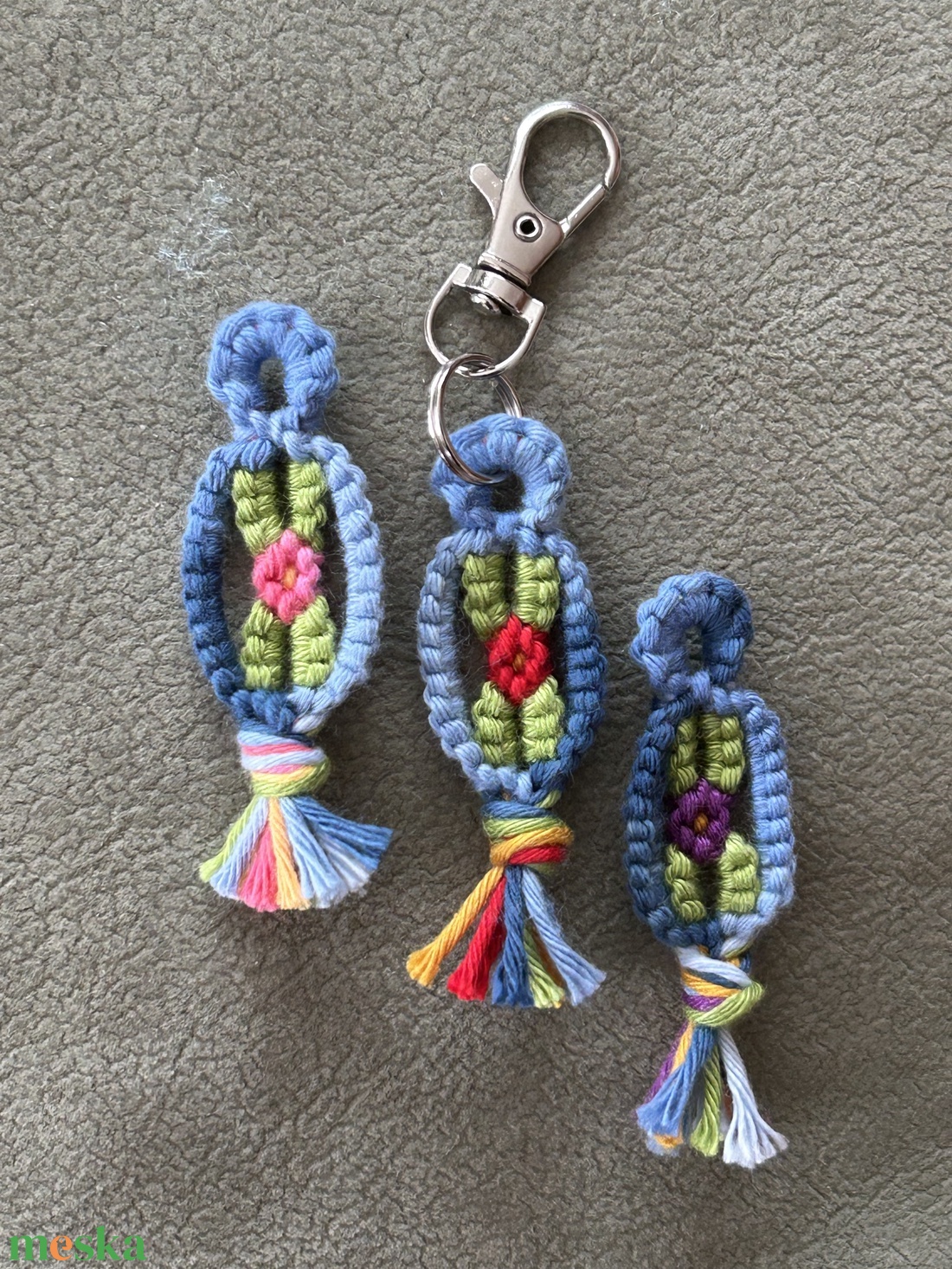 virágos/szíves mini táskadísz - táska & tok - kulcstartó & táskadísz - táskadísz - Meska.hu