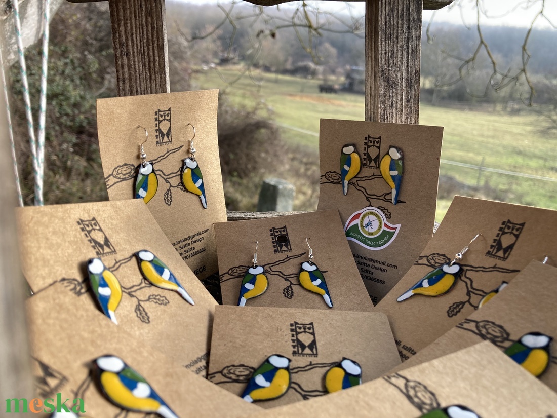 Széncinke egyedi tűzzománc fülbevaló - ékszer - fülbevaló - pötty fülbevaló - Meska.hu