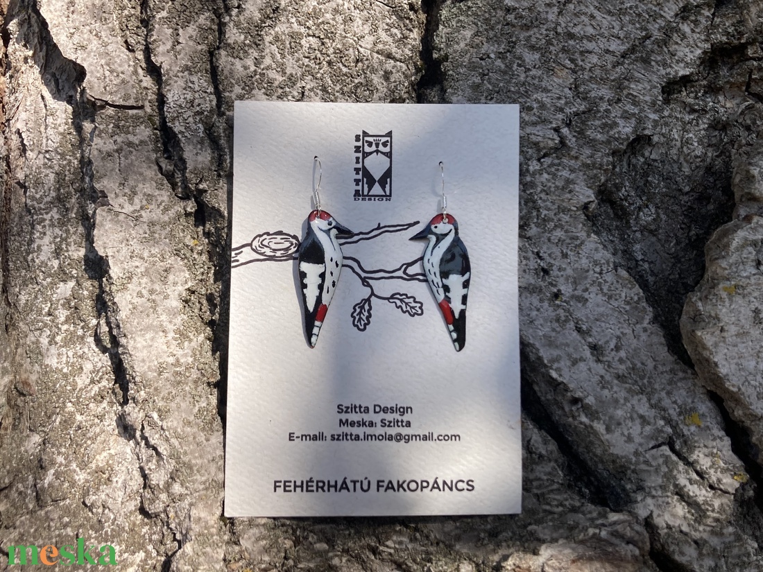Fehérhátú fakopáncs tűzzománc fülbevaló - művészet - festmény - tűzzománc - Meska.hu