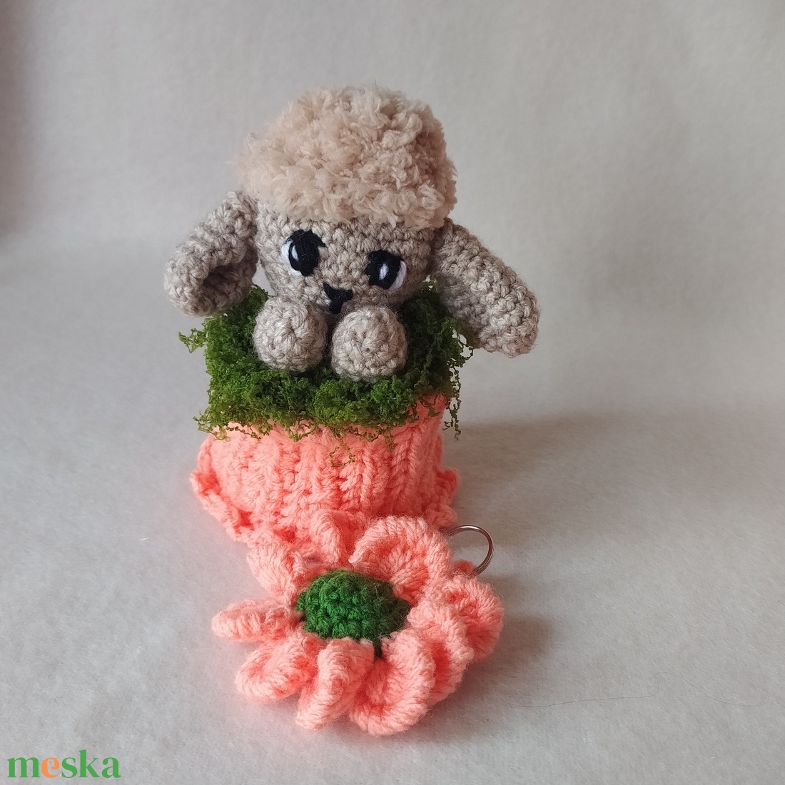 Horgolt bari, bárány kosárban - otthon & életmód - dekoráció - asztal és polc dekoráció - asztaldísz - Meska.hu