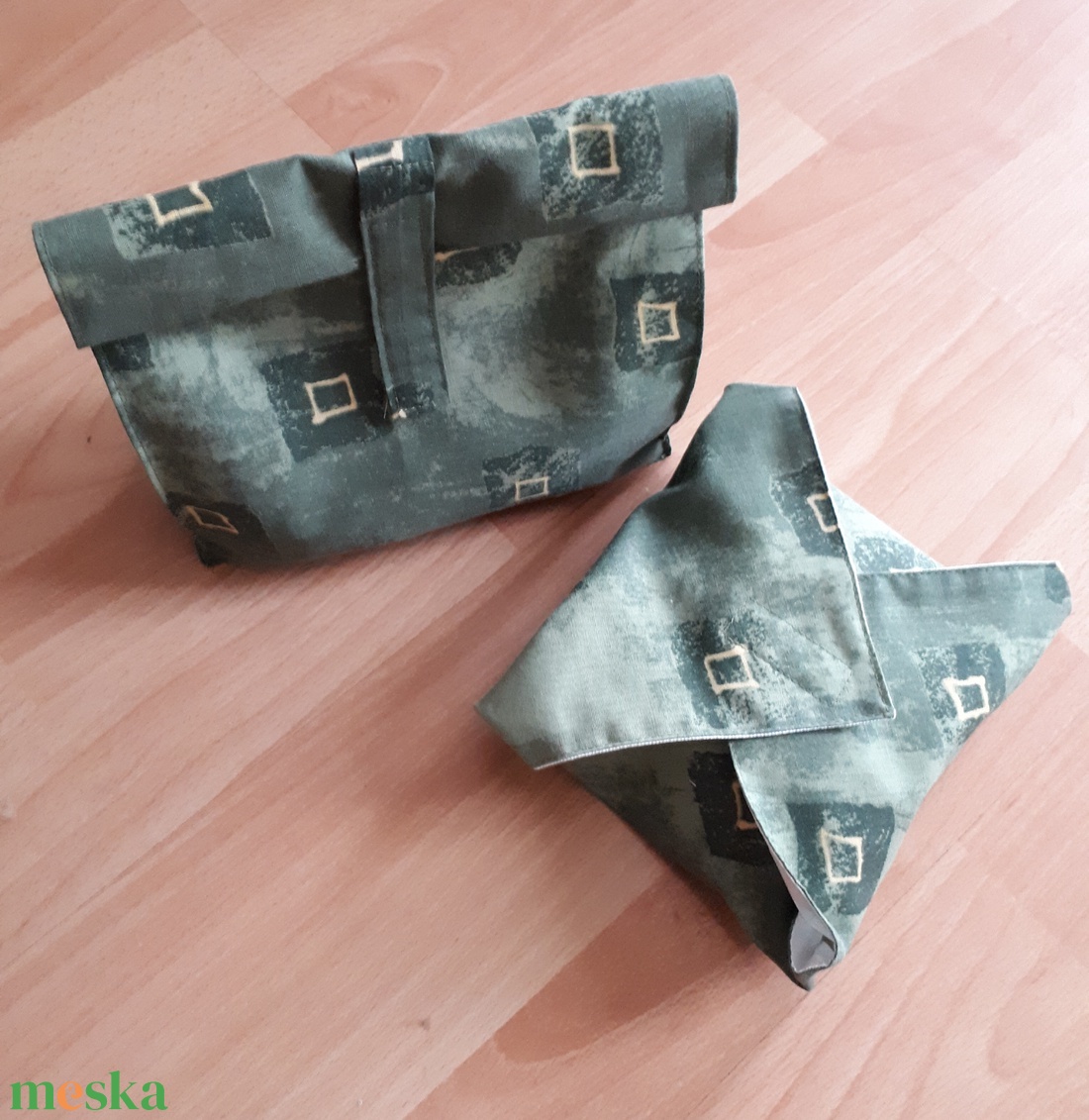 NoWaste uzsonnás tasak és öko szalvéta khaki zöld mintás vászonból - táska & tok - uzsonna- & ebéd tartó - ebéd tasak, doboz - Meska.hu NoWaste uzsonnás tasak és öko szalvéta khaki zöld mintás vászonból - táska & tok - uzsonna- & ebéd tartó - ebéd tasak, doboz - Meska.hu