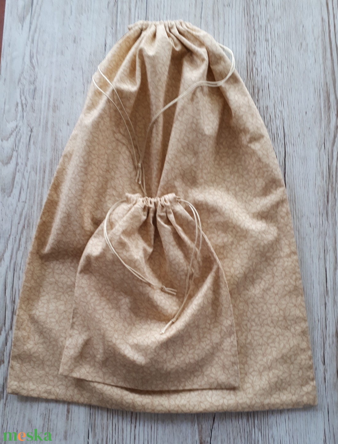 NoWaste bevásárló zsák,drapp apró virágmintás vászonból 2 db-os szett - táska & tok - bevásárlás & shopper táska - kenyeres zsák - Meska.hu NoWaste bevásárló zsák,drapp apró virágmintás vászonból 2 db-os szett - táska & tok - bevásárlás & shopper táska - kenyeres zsák - Meska.hu