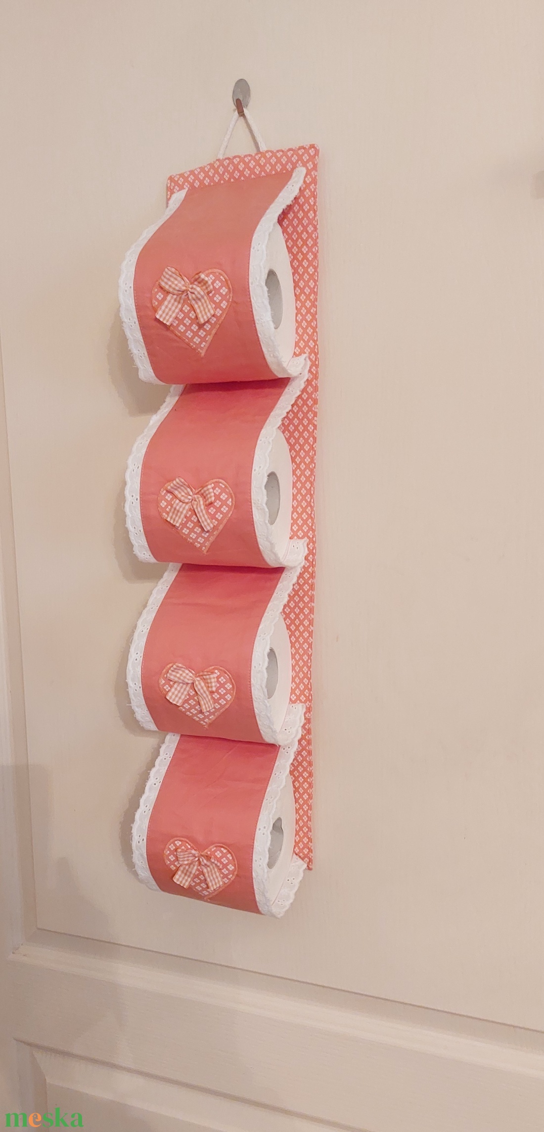 Wc-papír tároló,lazacszínű és kockás lazacszínű vászonból - otthon & életmód - fürdőszoba - fürdőszobai tároló - Meska.hu Wc-papír tároló,lazacszínű és kockás lazacszínű vászonból - otthon & életmód - fürdőszoba - fürdőszobai tároló - Meska.hu