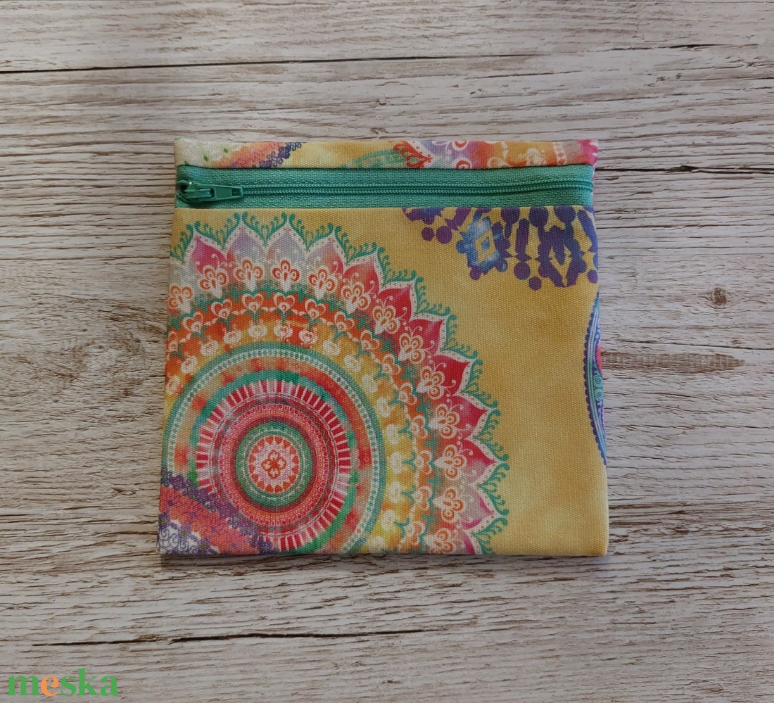 Egészségügyi betét tartó,intim betéttartó,vízhatlan anyaggal bélelve,sárga alapon mandalás vászonból, NoWaste - szépségápolás - intim higiénia - intimbetét - Meska.hu