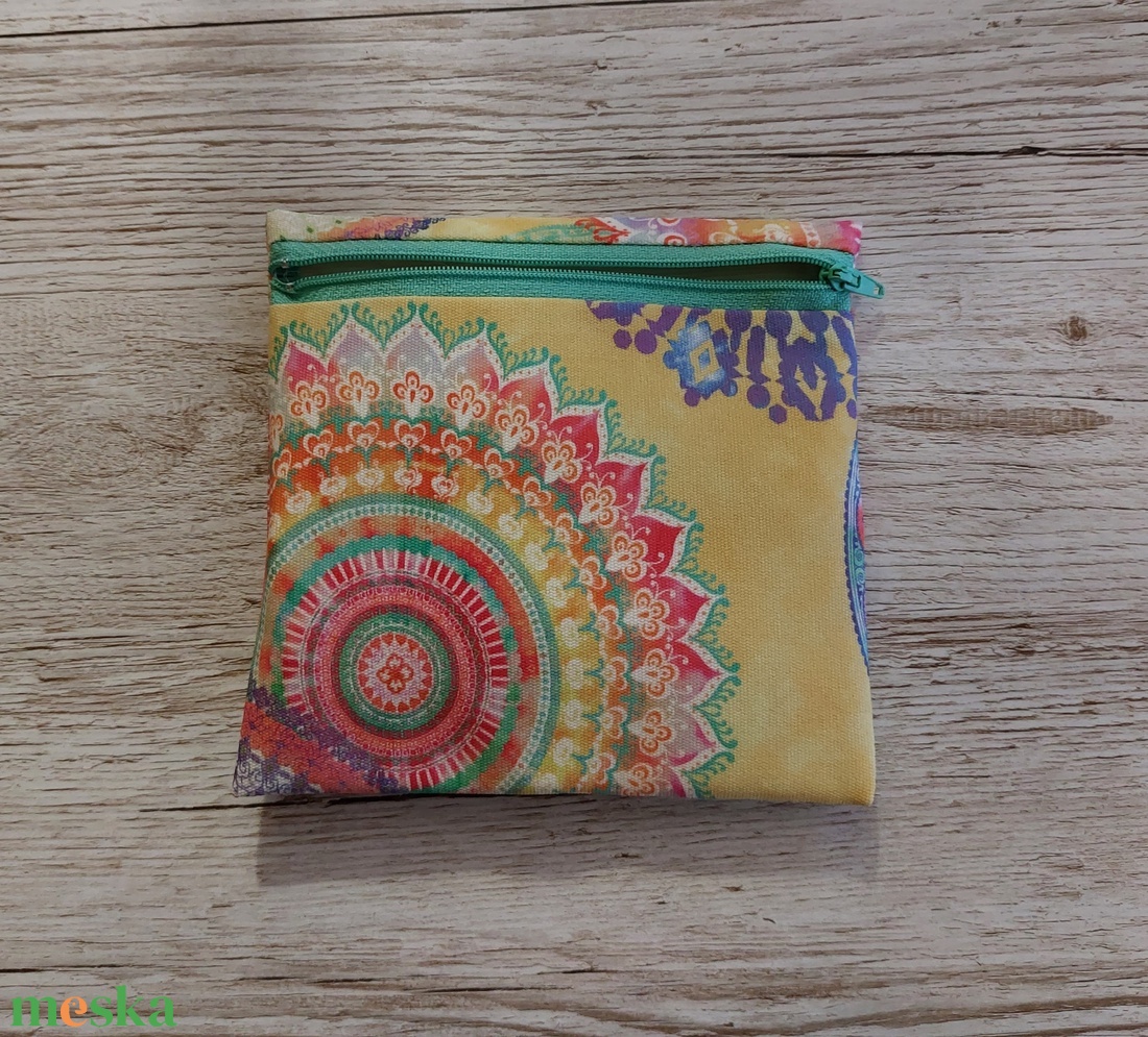 Egészségügyi betét tartó,intim betéttartó,vízhatlan anyaggal bélelve,sárga alapon mandalás vászonból, NoWaste - szépségápolás - intim higiénia - intimbetét - Meska.hu